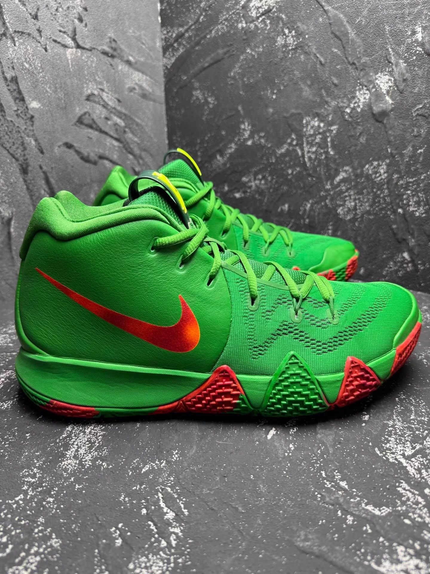 Nike Nike Kyrie 4 PE "Fall Leaf Green" Q10 Size US 10 / EU 43 - 5 Thumbnail