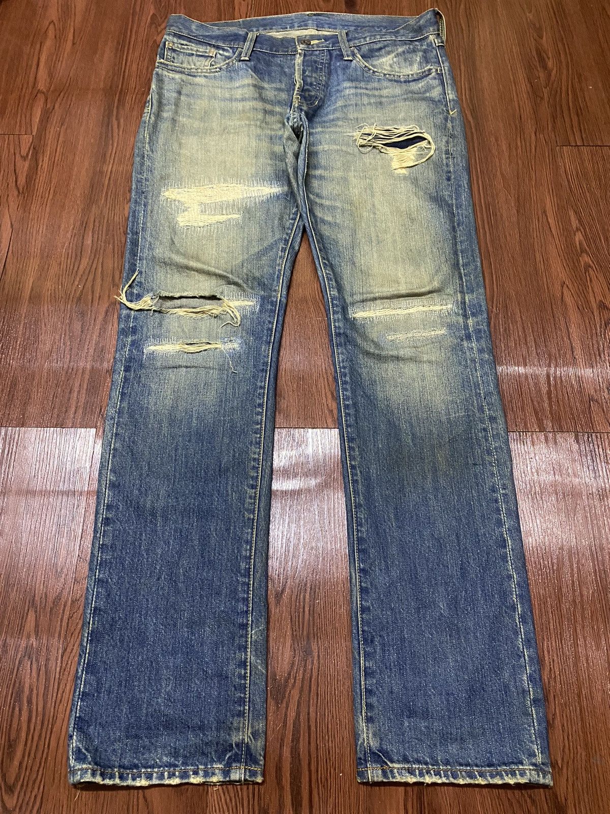 Japanese Brand Vintage Japanese Brand Distressed Rock Style Loose Jeans Size US 34 / EU 50 - 1 Thumbnail