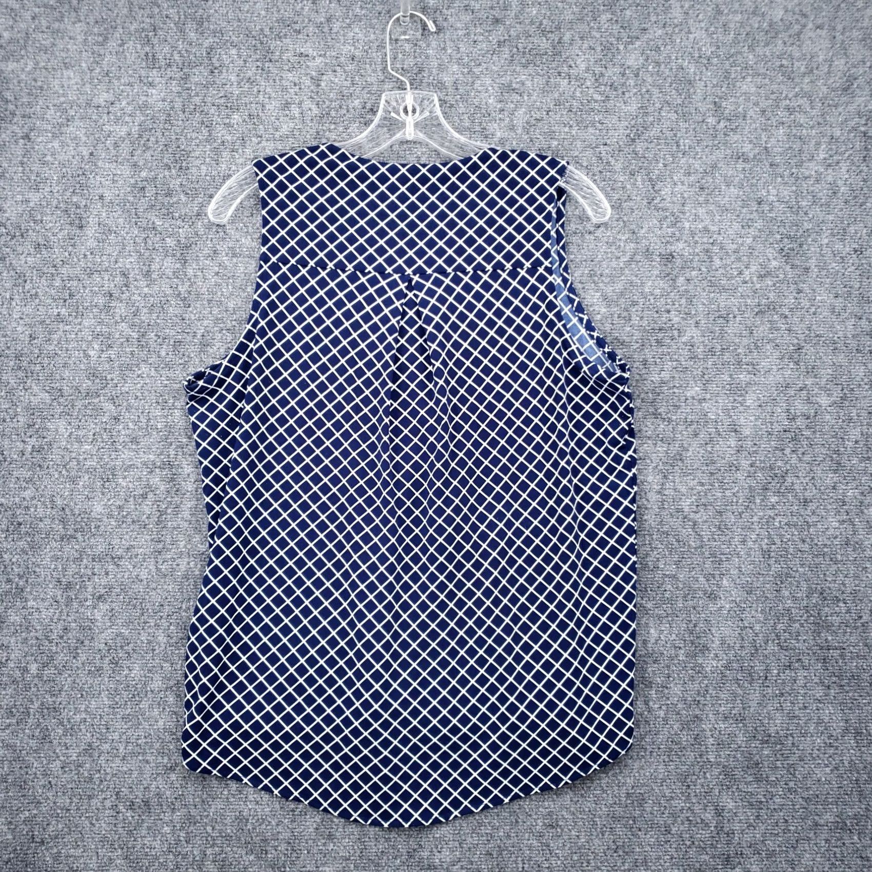 Banana Republic Banana Republic Women Medium Blue White Check Blouse Sleeveless Tank Vneck Size M / US 6-8 / IT 42-44 - 2 Thumbnail