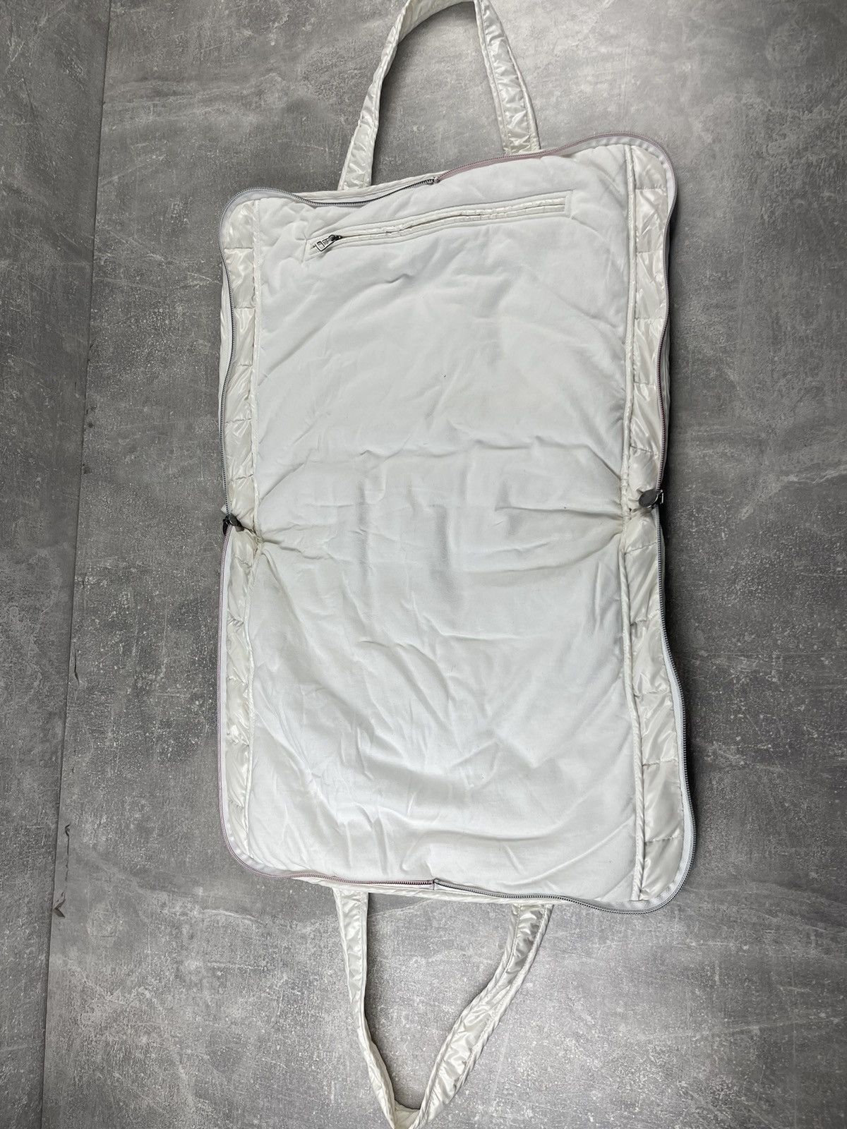 Moncler Moncler France Nylon Puffer Luxury Down White Zip Tote Bag Size ONE SIZE - 6 Thumbnail