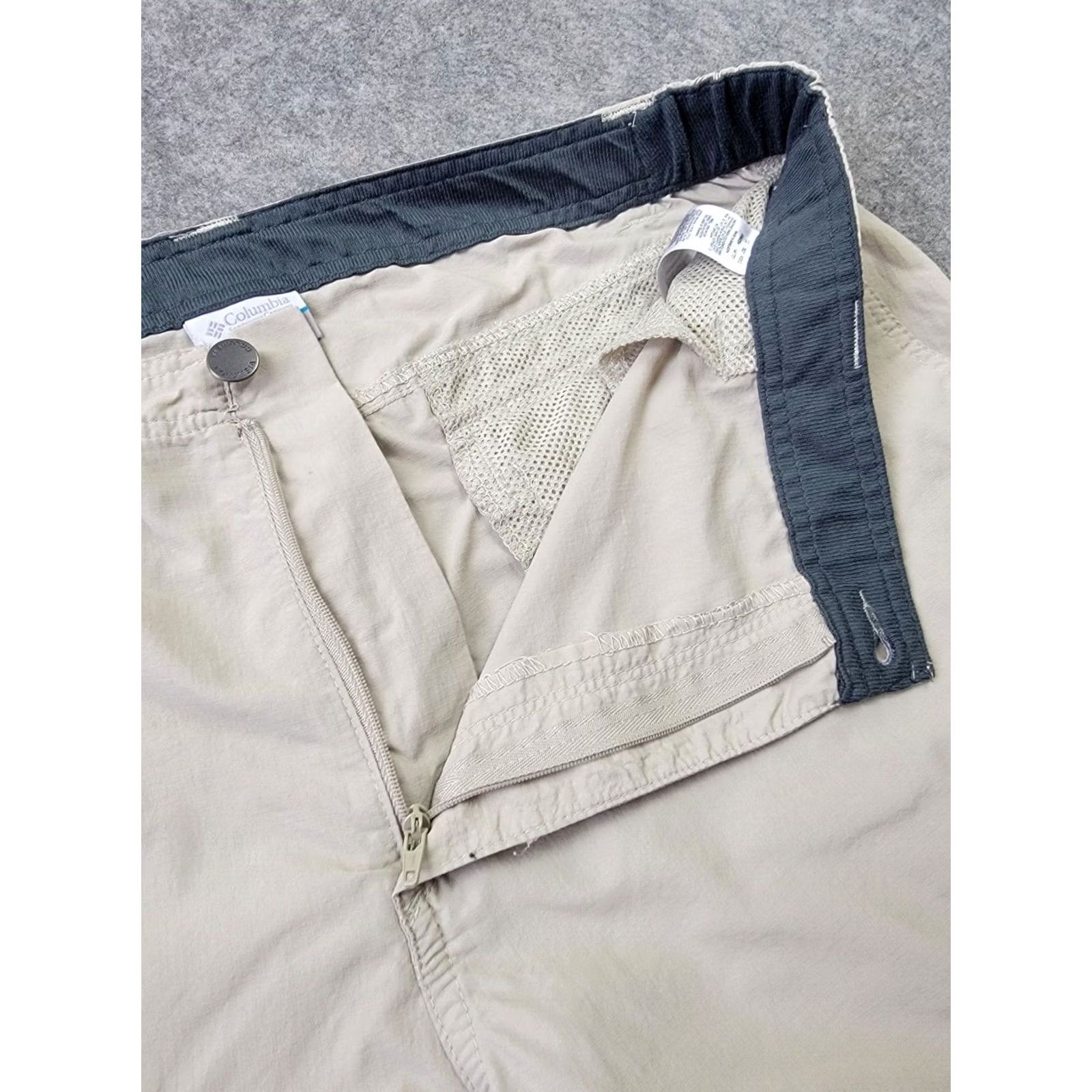 Vintage Columbia Shorts Mens 40 Beige 10'' Inseam Nylon Cargo Pockets Outdoor Camping Size US 40 / EU 56 - 7 Thumbnail