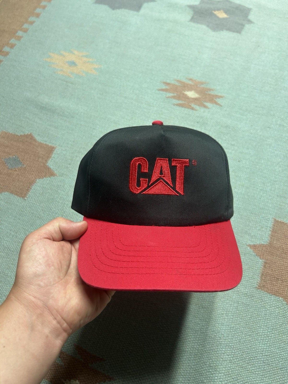 Vintage Vintage SnapBack hat Cat caterpillar red 2 tone construction Size ONE SIZE - 2 Thumbnail