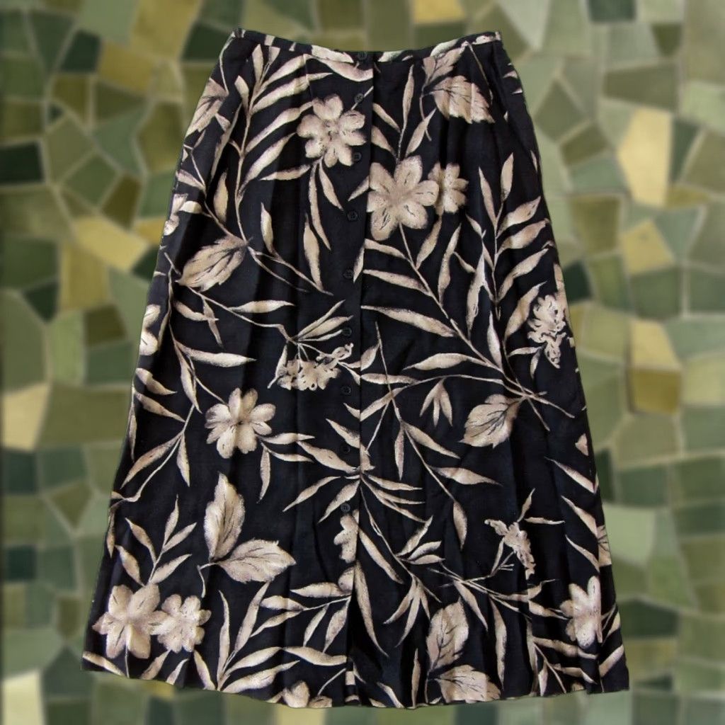 Jones New York NWT Jones New York Silk Black Floral Pocket Button Maxi Skirt 10P Women Long Silk Floral Pattern Maxi Skirt 10P Womens Size 32" / US 10 / IT 46 - 1 Thumbnail