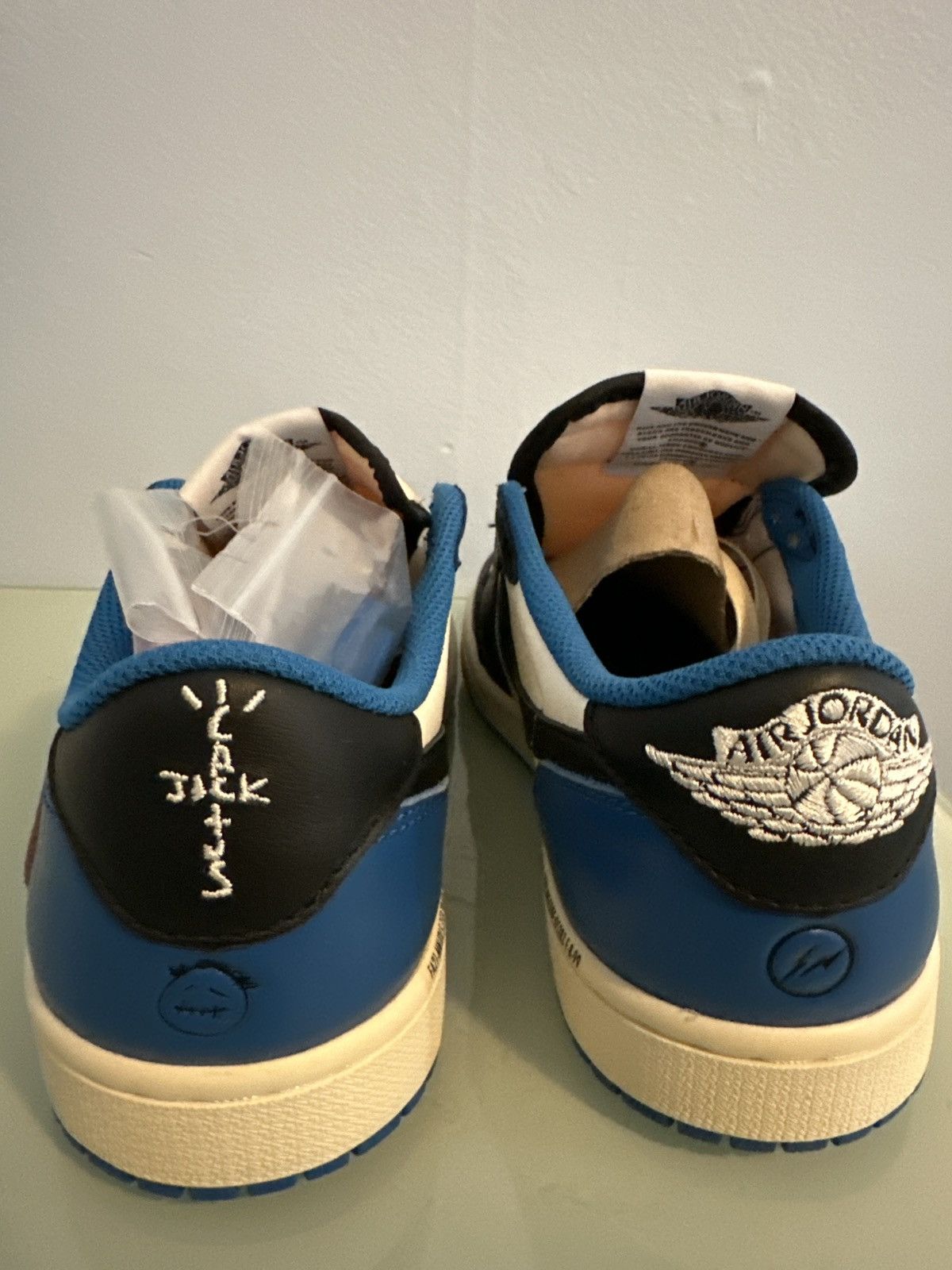 Nike Air Jordan 1 Low OG Travis Scott Fragment Size US 6 / EU 39 - 14 Thumbnail