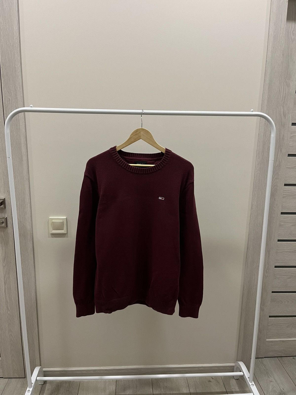 Tommy Hilfiger Vintage Tommy Hilfiger Y2K Sweater Red If Six Was Nine Size US L / EU 52-54 / 3 - 1 Thumbnail