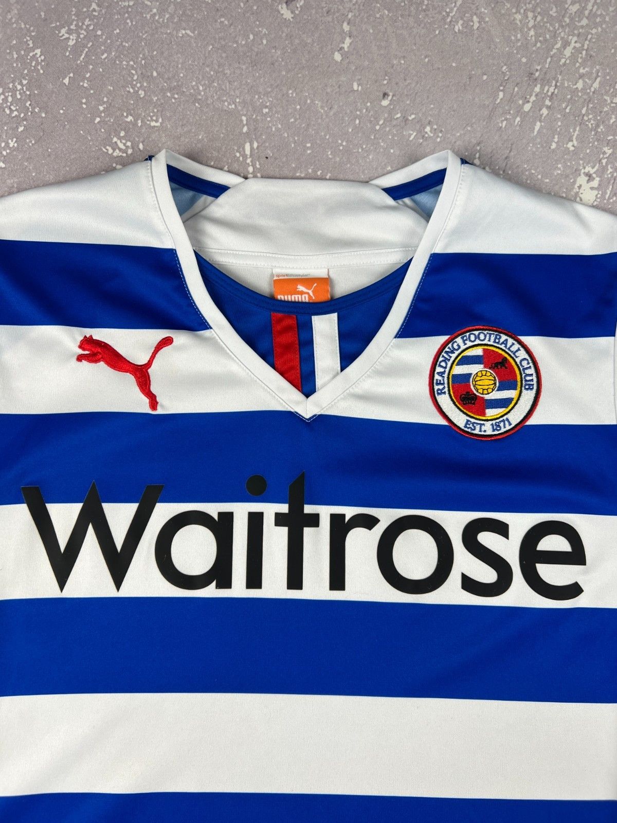 Puma 2013/2014 Puma Reading FC Home Soccer Football Jersey Size US M / EU 48-50 / 2 - 3 Thumbnail