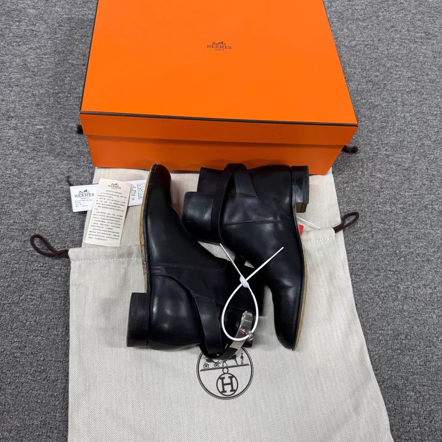 Hermes HERMES Kelly Black Leather Booties 36 97 New w/Box Size US 5.5 / IT 35.5 - 3 Thumbnail