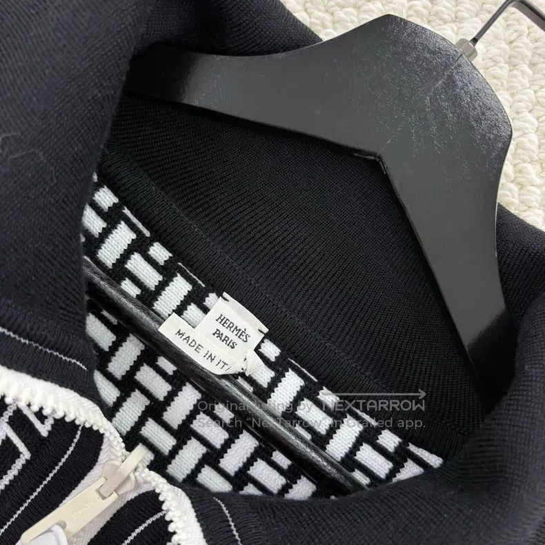 Hermes Hermes Black and White All-Over Printed Collar Zip-Up Jack Size XXS / US 00 / IT 34 - 3 Thumbnail