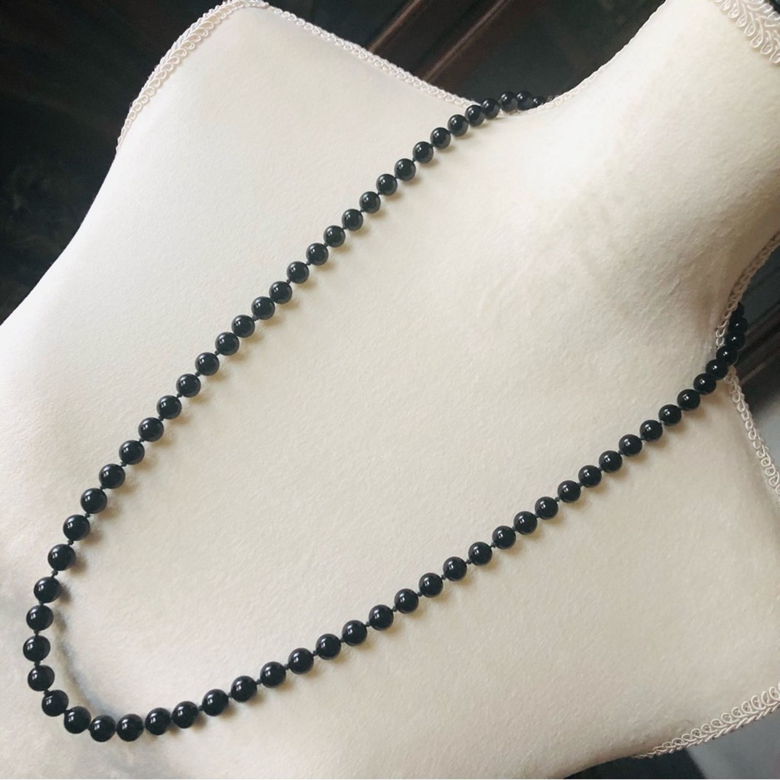 Vintage Vintage 70s-80s hand knotted black glass bead necklace Size ONE SIZE - 1 Thumbnail