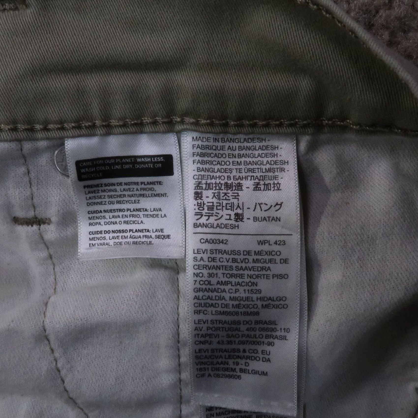 Levi's VINTAGE Levi's 541 Tapered Jeans Mens 38x36 Beige Denim 5-Pocket Stretch Leg Style Tapered Jeans Mens Size US 38 / EU 54 - 6 Thumbnail