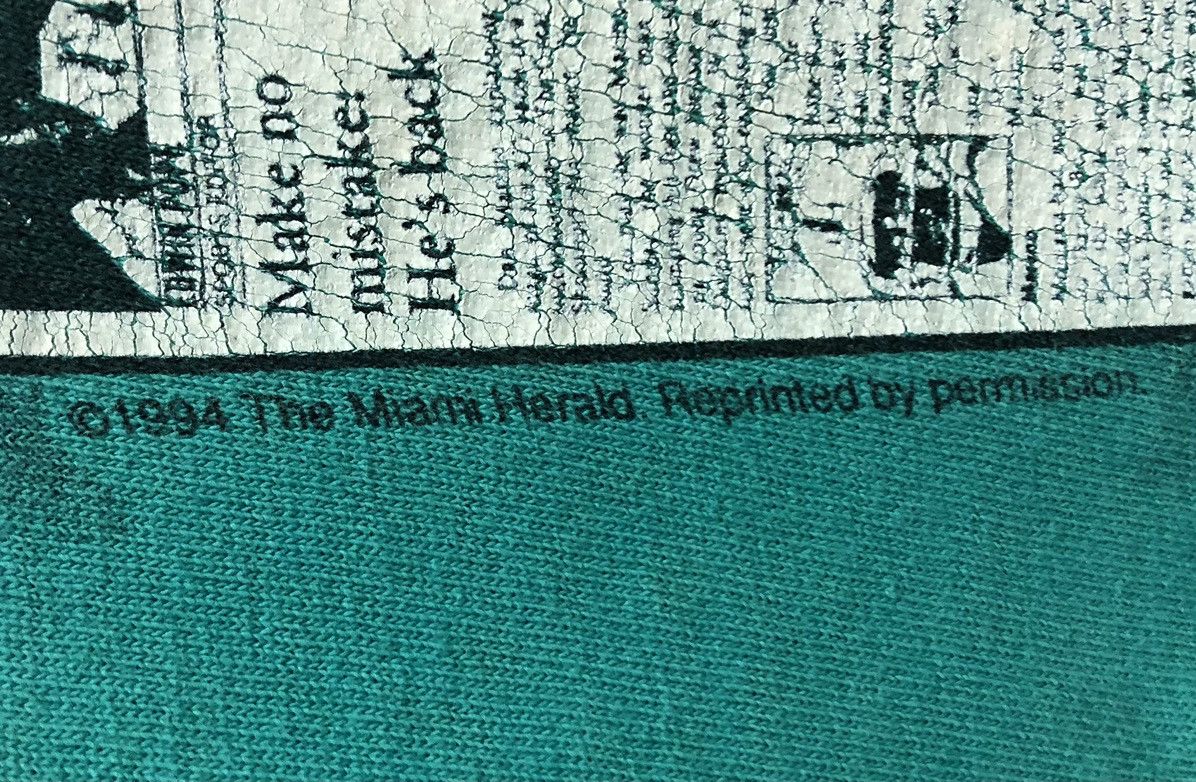 Vintage Vintage 1994 The Miami Herald Front Dages Made In Usa TShirt Size US XL / EU 56 / 4 - 4 Thumbnail