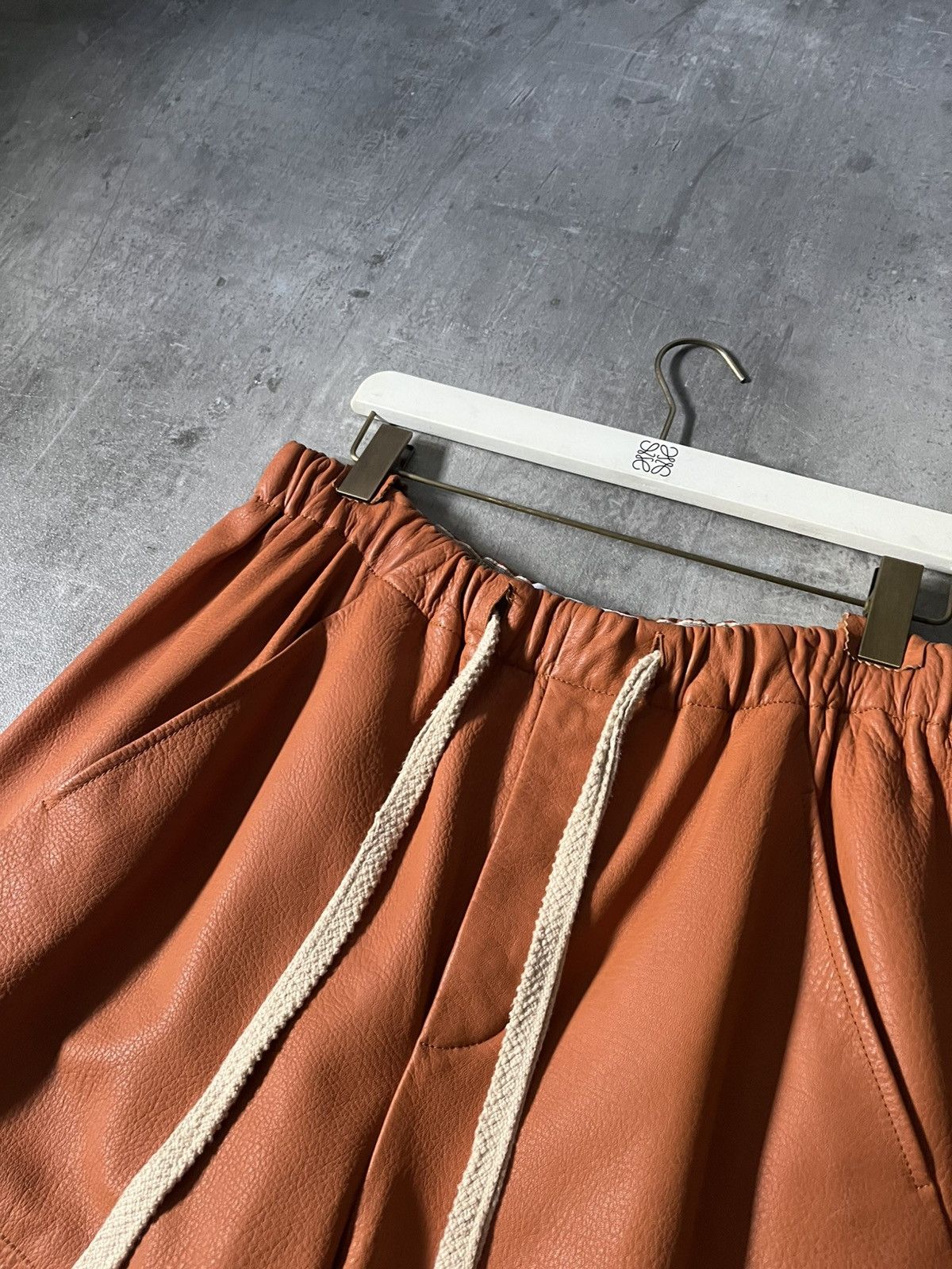 Loewe Loewe leather cropped pants orange rare Size US 30 / EU 46 - 3 Thumbnail