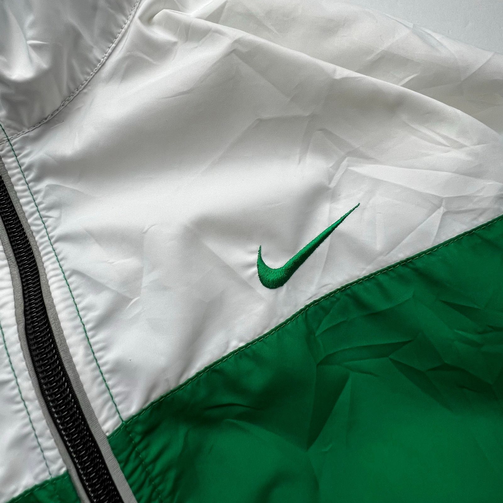 Nike × Vintage Vintage 90s Nike Windbreaker Zip Jacket Swoosh Oversized Size US XL / EU 56 / 4 - 4 Thumbnail