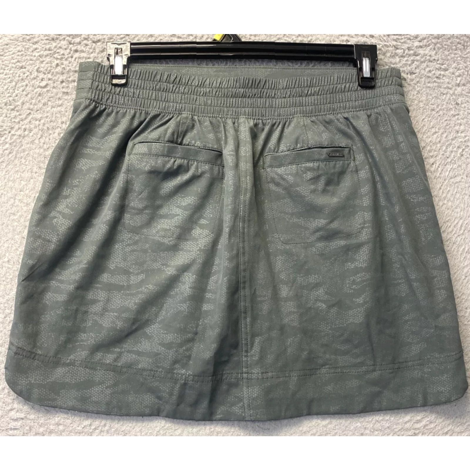 Orvis Orvis Travel Skort Women’s Size M Green 109-18 / Camouflage Pattern Lightweight Pockets Stretch Regular Skort Size ONE SIZE - 4 Thumbnail