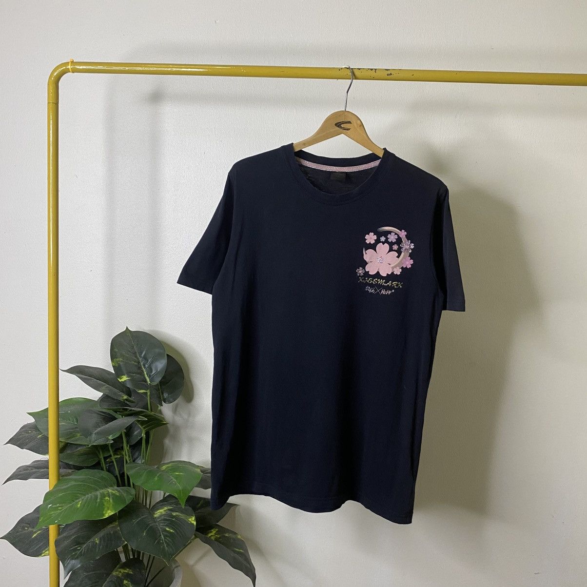 Japanese Brand Kissmark Sakura Blooms Ed Hardy Karakuri Tamashii Style Tee Size US L / EU 52-54 / 3 - 9 Thumbnail
