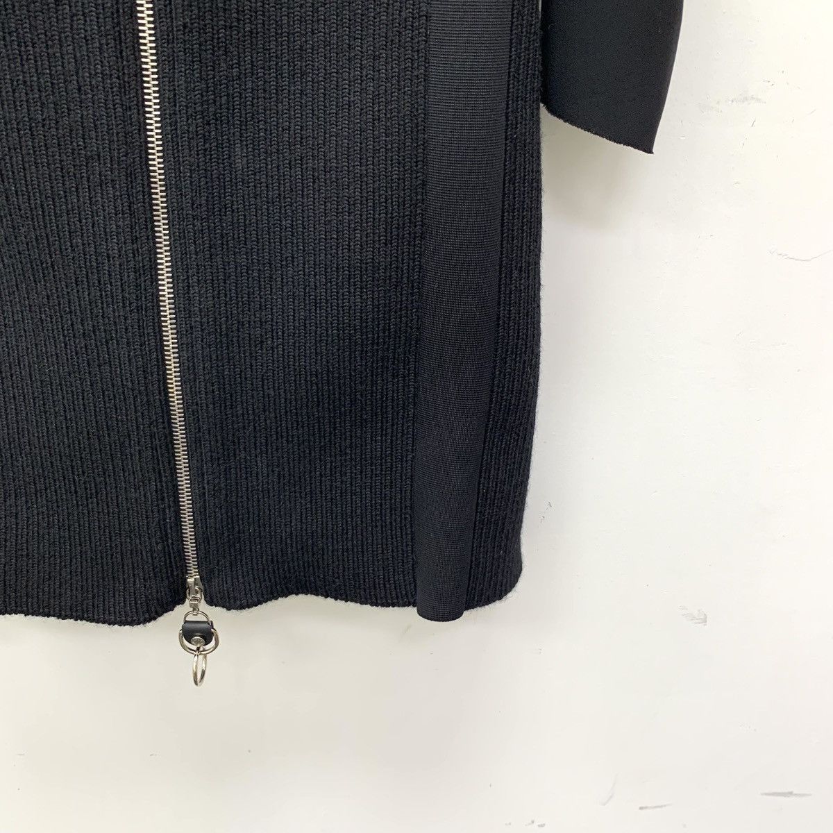Louis Vuitton Louis Vuitton Off-shoulder Silk Long Sleeve Dress K26WX Size S / US 4 / IT 40 - 5 Thumbnail