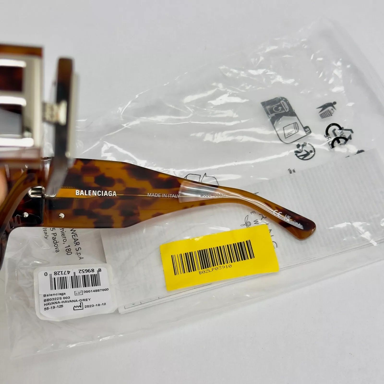 Balenciaga BALENCIAGA BOSSY Cat 0322 Fashion Sunglass BB0322S 003 Size ONE SIZE - 4 Thumbnail