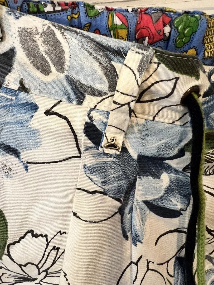 Designer BERNA FLORAL PATTERN SIDE STRIPE SHORTS SIZE 48 IT Size US 32 / EU 48 - 7 Thumbnail