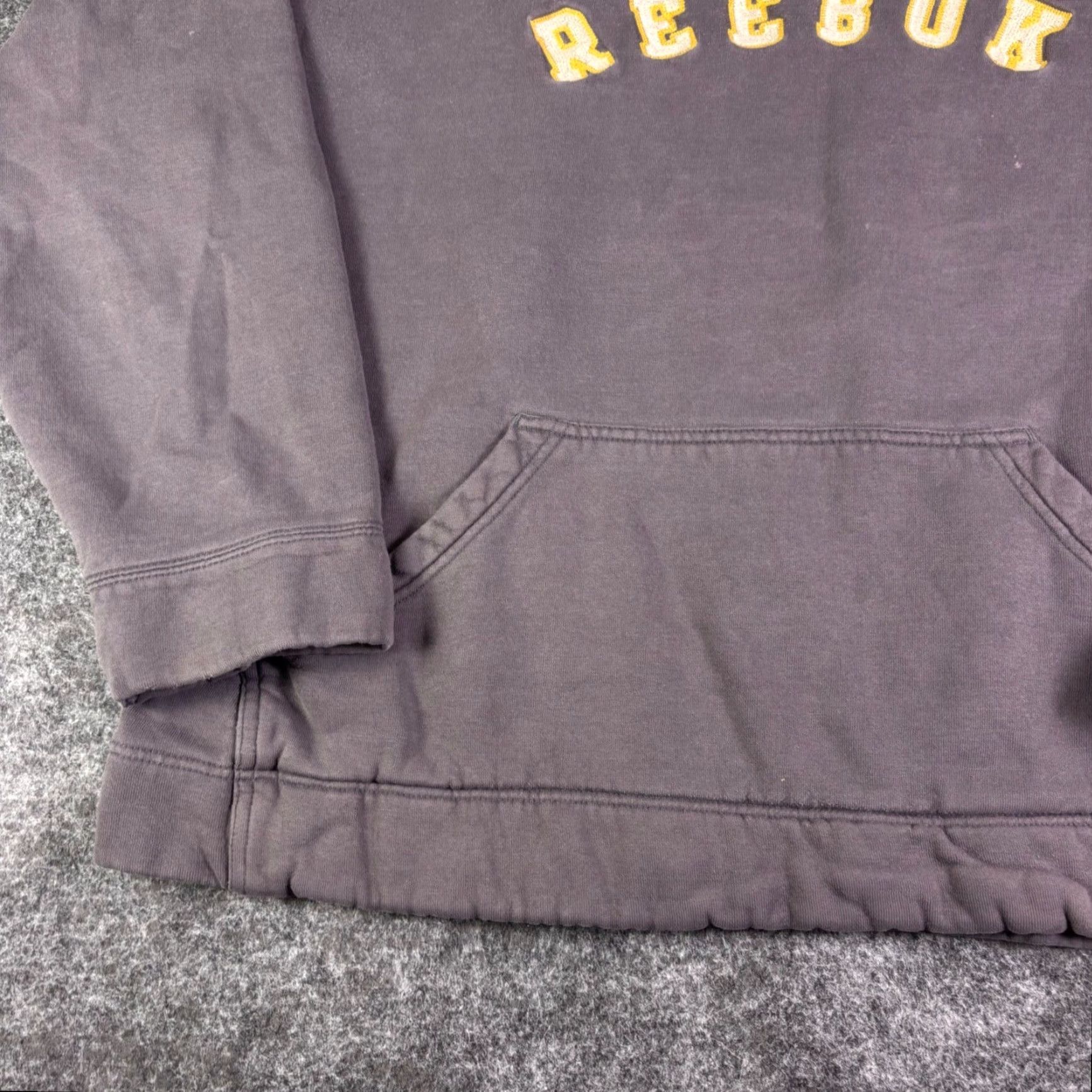 Reebok Reebok Hoodie Mens L Gray Yellow Spellout Logo Pullover Sweatshirt Vintage Size US L / EU 52-54 / 3 - 8 Thumbnail