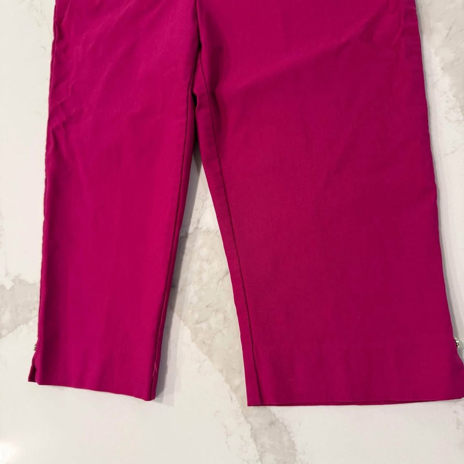 Chicos Chicos SoSlimming Brigitte PullOn Rivet Slim Capris Womens 8 Size 30" / US 8 / IT 44 - 2 Thumbnail