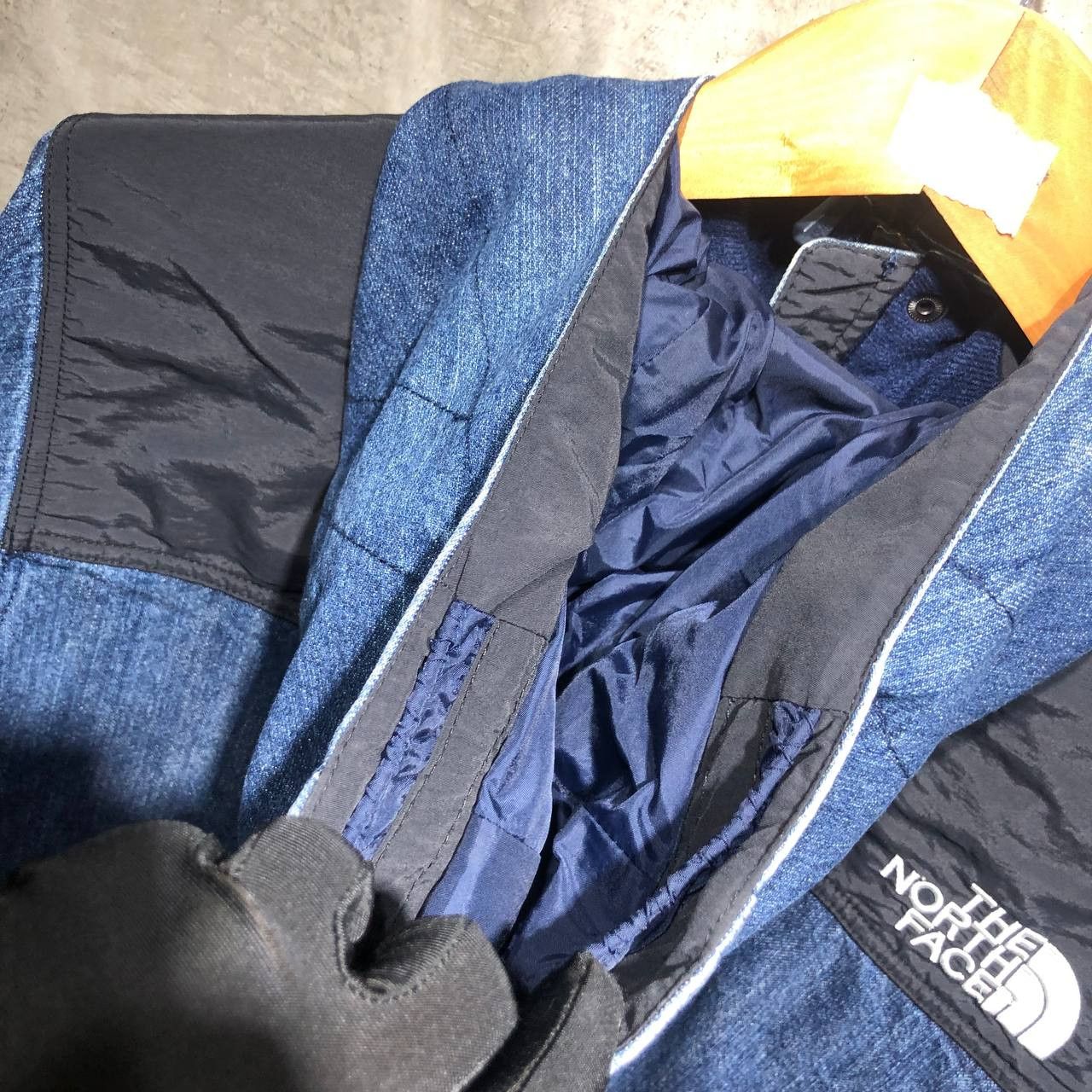 Supreme × The North Face Supreme X The North Face Dot Shot denim parka jacket Size US L / EU 52-54 / 3 - 14 Thumbnail