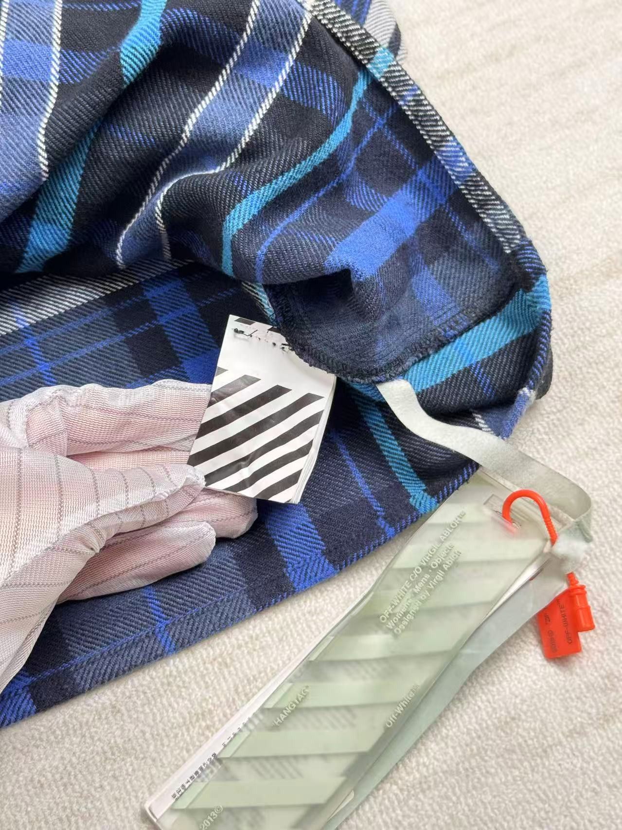 Off-White off white flannel Size US M / EU 48-50 / 2 - 18 Thumbnail