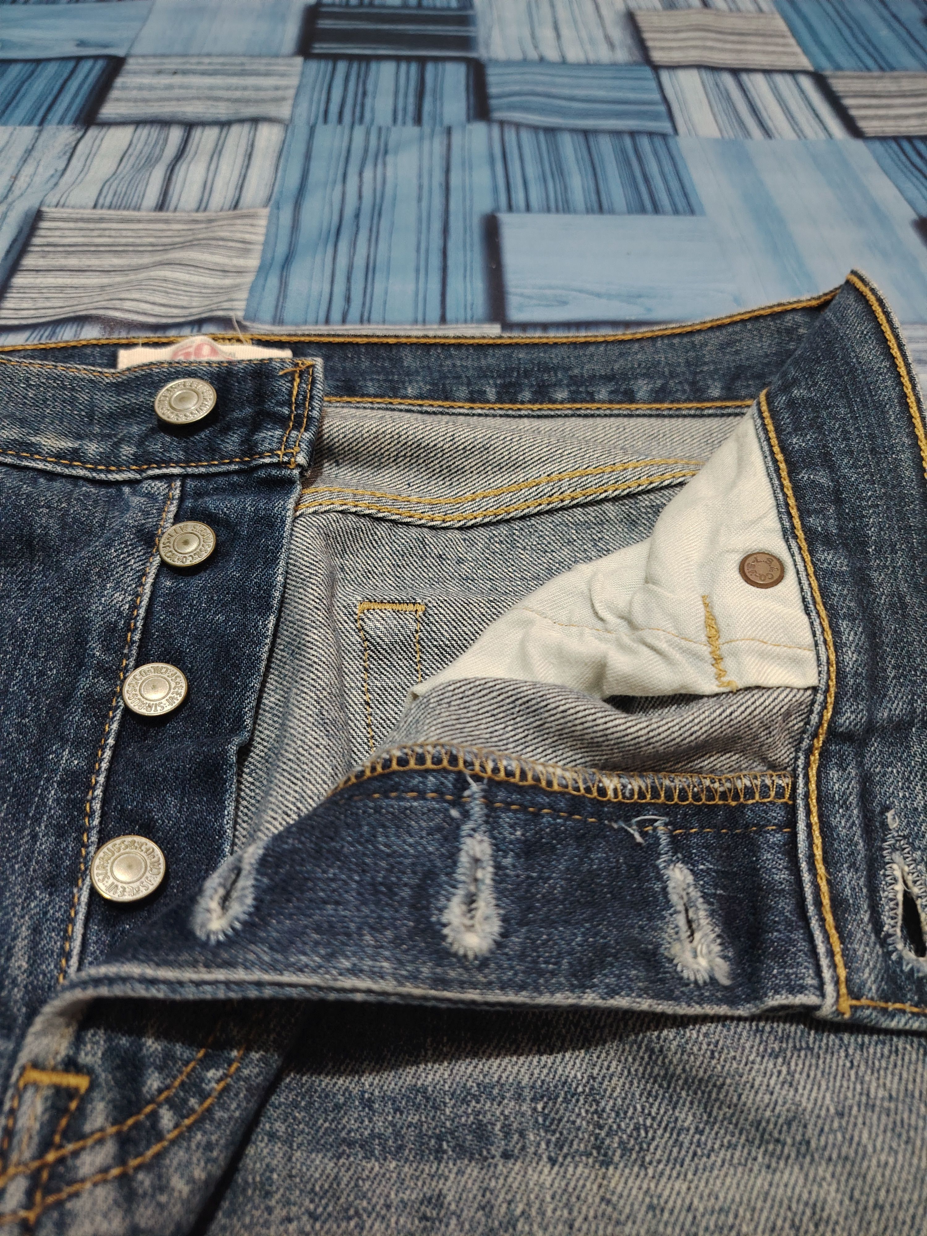 Levi's ⚡️Ripped⚡️Vintage Levi’s 501 Blue Washed Distressed Jeans Size US 32 / EU 48 - 8 Thumbnail