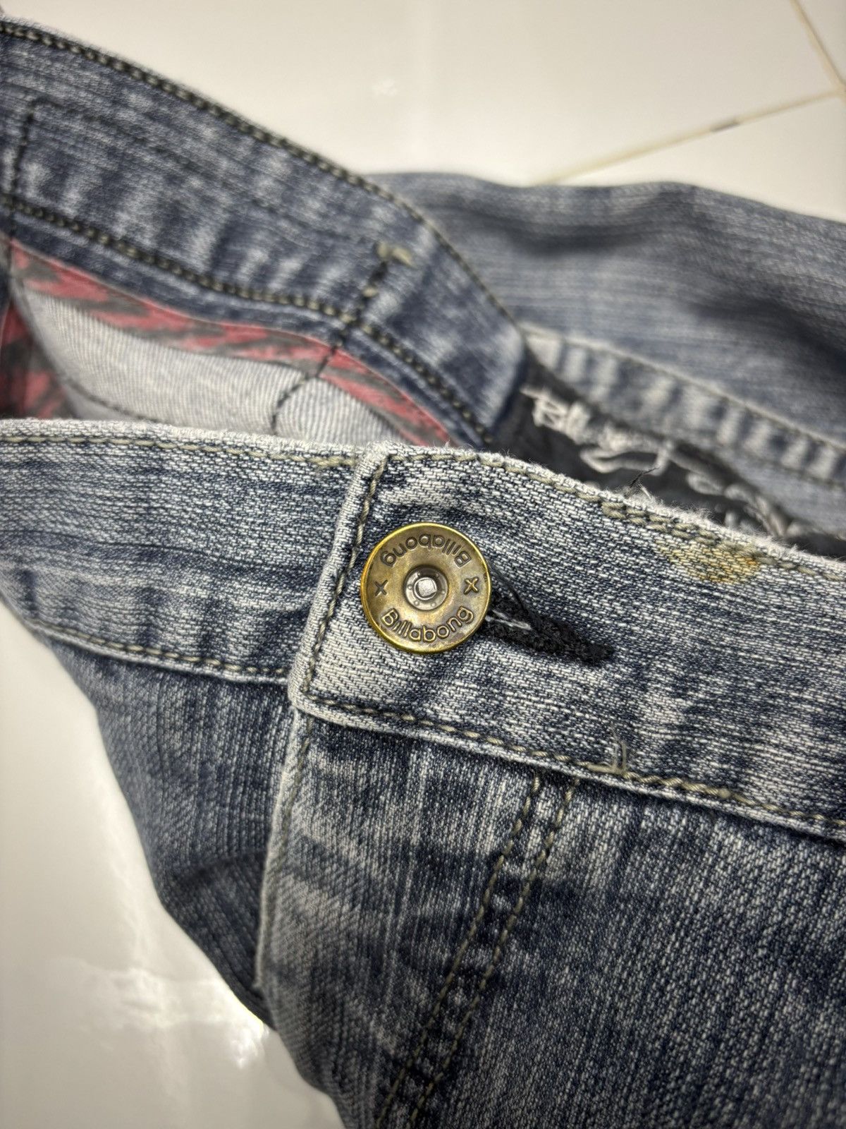 Hysteric Glamour BILLABONG CAMARO STRAIGHT LEG DISTRESSED DENIM LOOSE JEANS Size US 33 - 11 Thumbnail