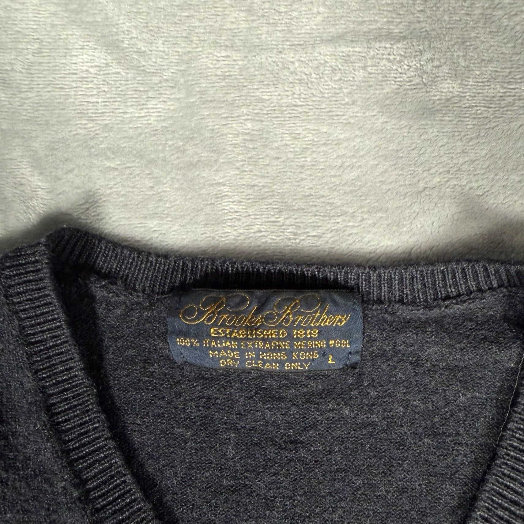 Brooks Brothers VINTAGE Brooks Brothers Sweater V-Neck Wool Mens L Slim Faded Blue 90s Pullover Knit Solid Logo Size US M / EU 48-50 / 2 - 3 Thumbnail