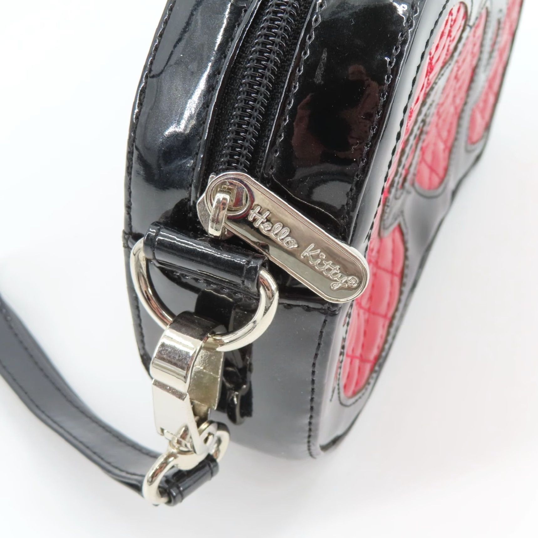 Vintage VINTAGE Loungefly Sanrio Hello Kitty Clutch Bag Quilted Bow Shape Handbag Purse 2011 Collection Womens Black Size ONE SIZE - 4 Thumbnail