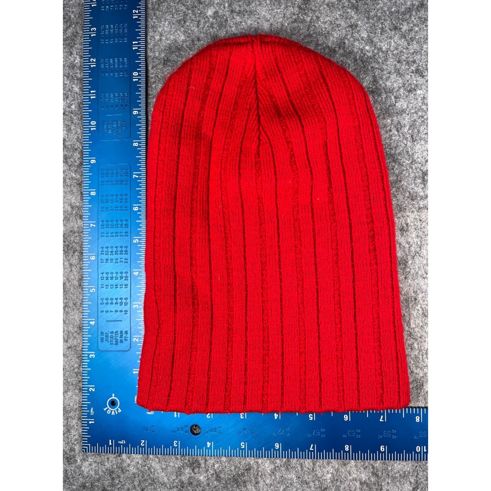 Vintage Beanie Toque Women One Size Red Knit Ribbed Acrylic Blend Winter Ski Size ONE SIZE - 3 Thumbnail