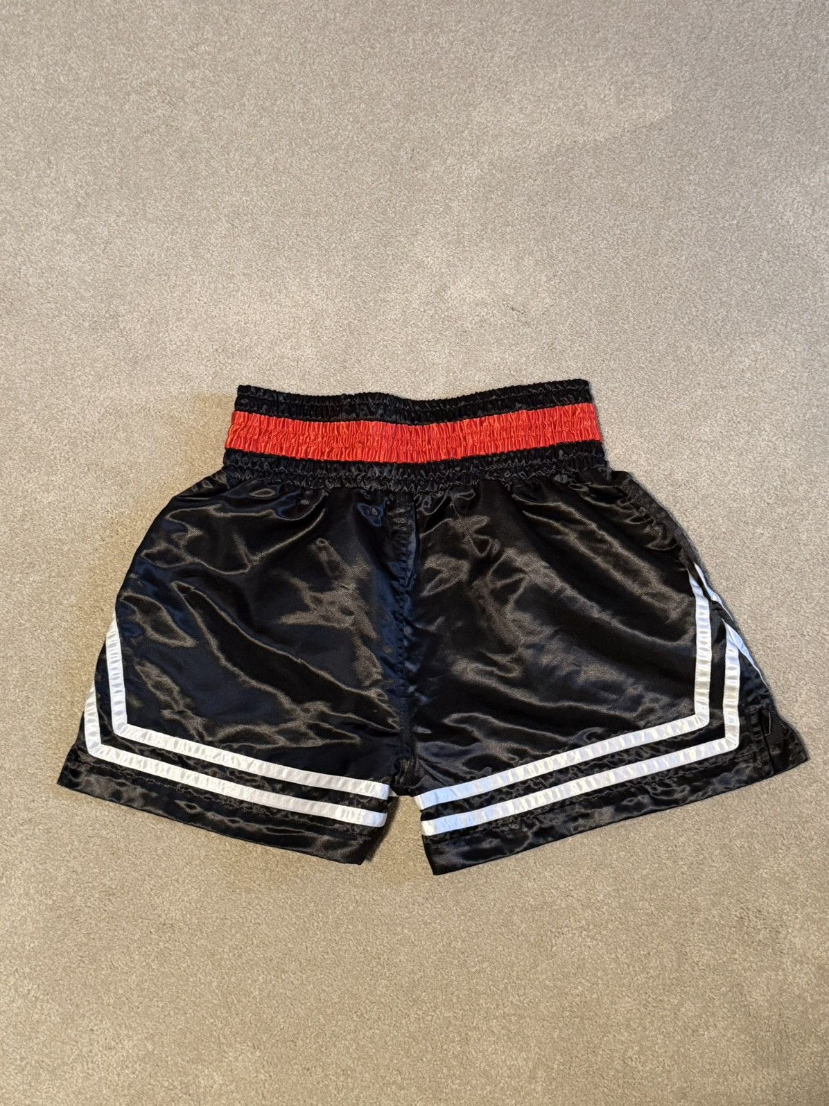Guess × J Balvin Limited Edition J Balvin x Guess Kickboxing Shorts Size US 32 / EU 48 - 4 Thumbnail