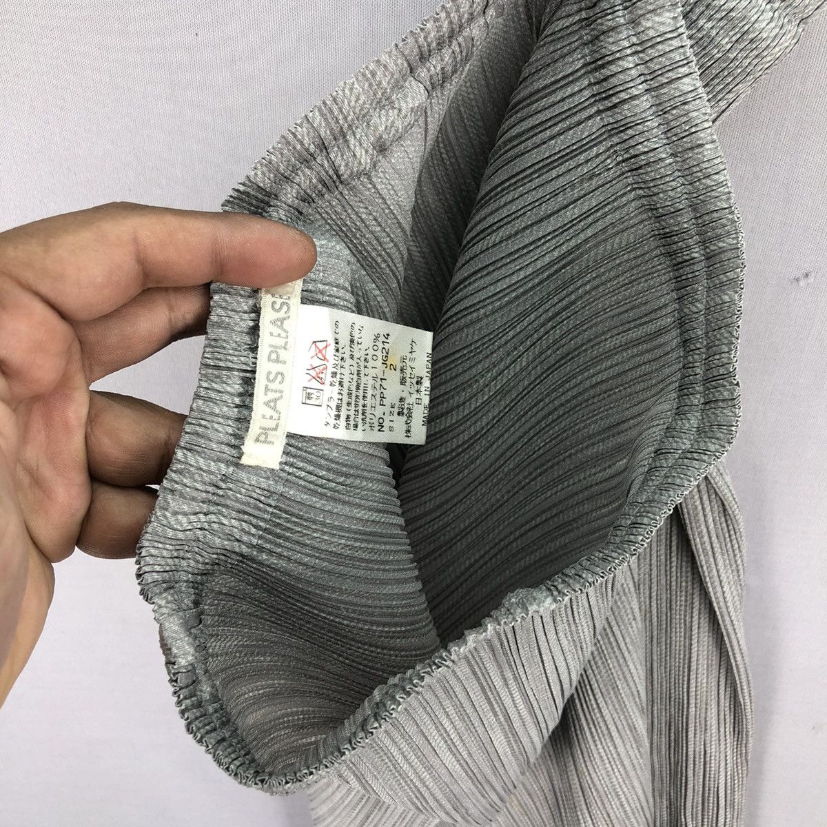 Pleats Please Issey Miyake Pleats Please Issey Miyake Pleated Basic Midi Skirt Size 30" / US 8 / IT 44 - 12 Thumbnail