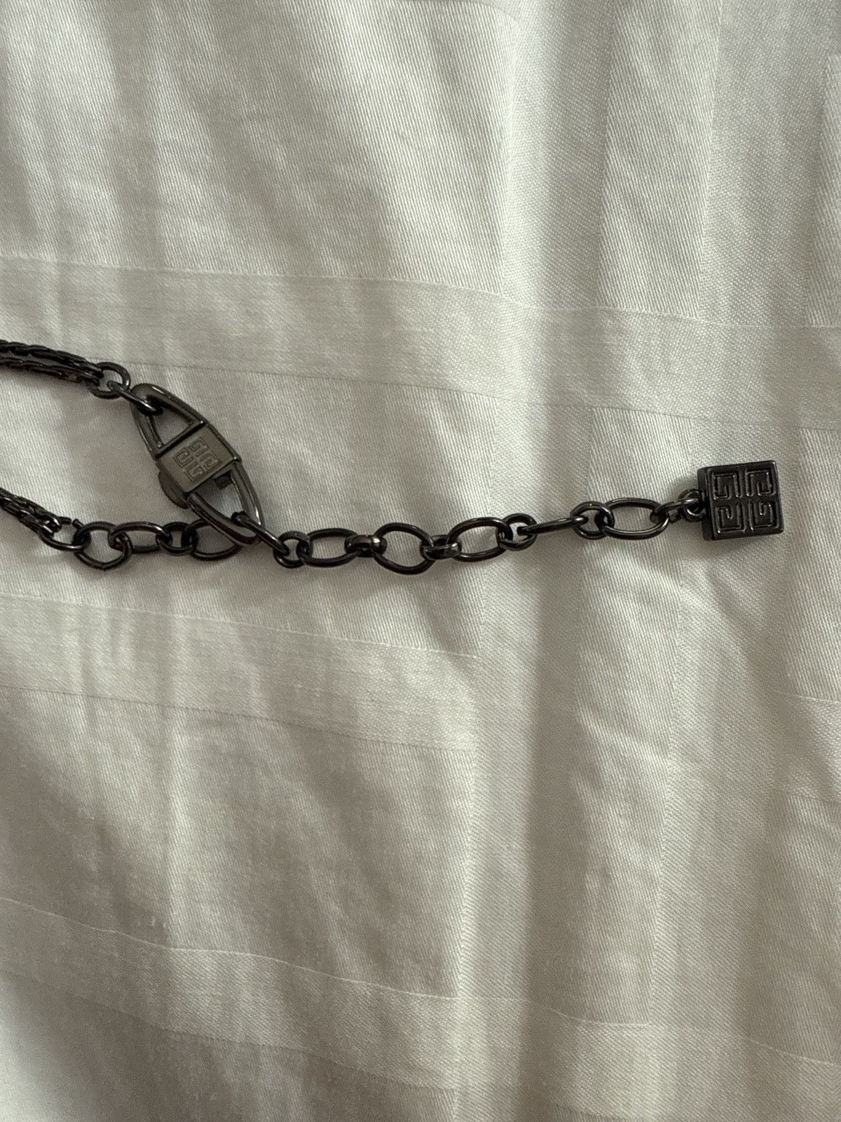Givenchy Beautiful authentic necklace Size ONE SIZE - 5 Thumbnail
