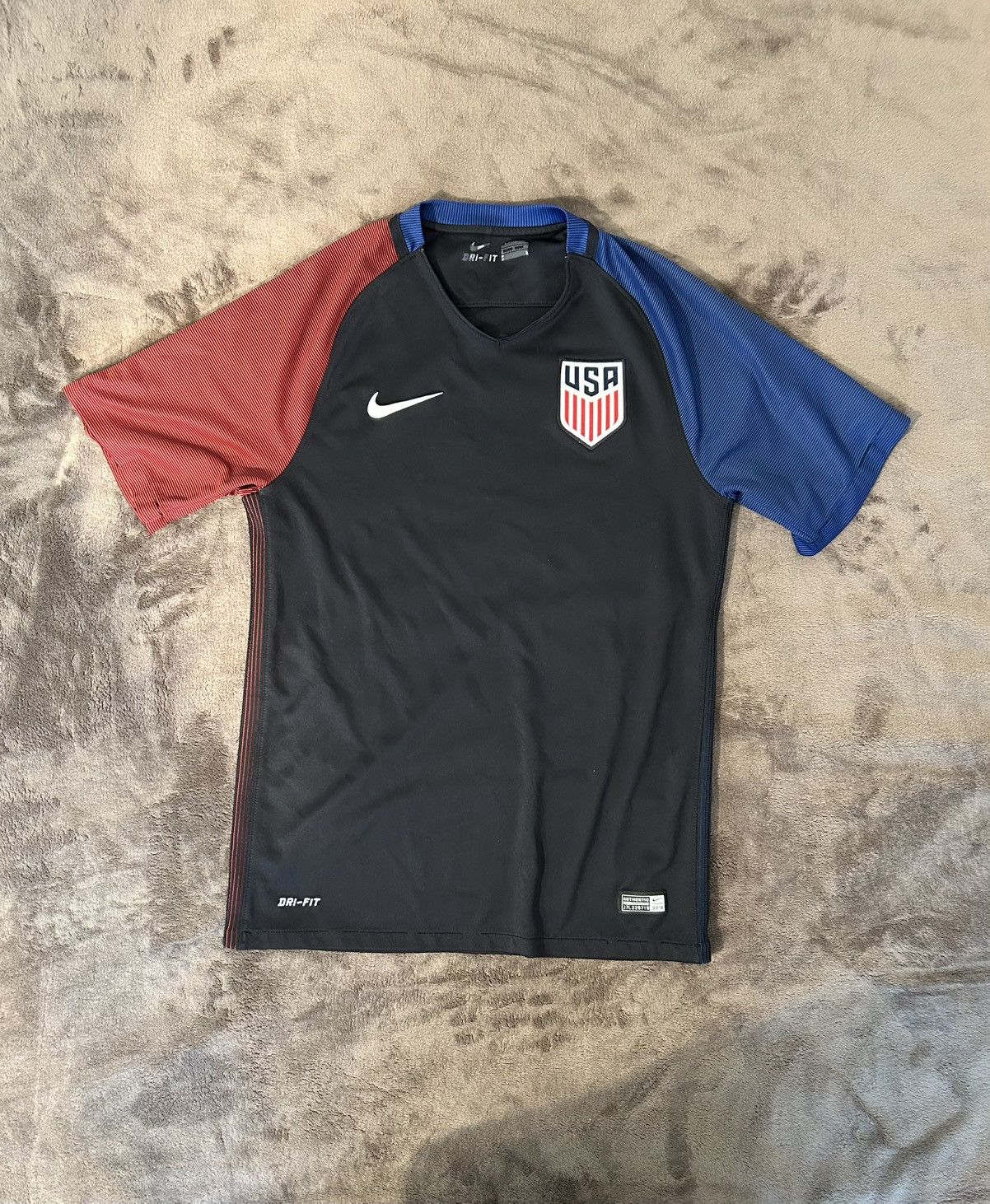 Nike USA soccer jersey Size US S / EU 44-46 / 1 - 1 Thumbnail