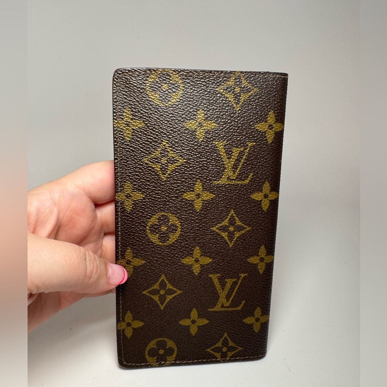 Louis Vuitton Louis Vuitton Monogram Portes Cartes Wallet/Passport Cover Size ONE SIZE - 2 Thumbnail