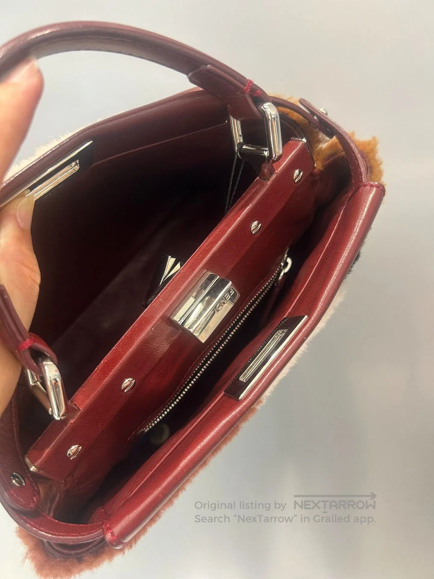 Fendi Fendi Peekaboo Leather Handbag. Size ONE SIZE - 3 Thumbnail