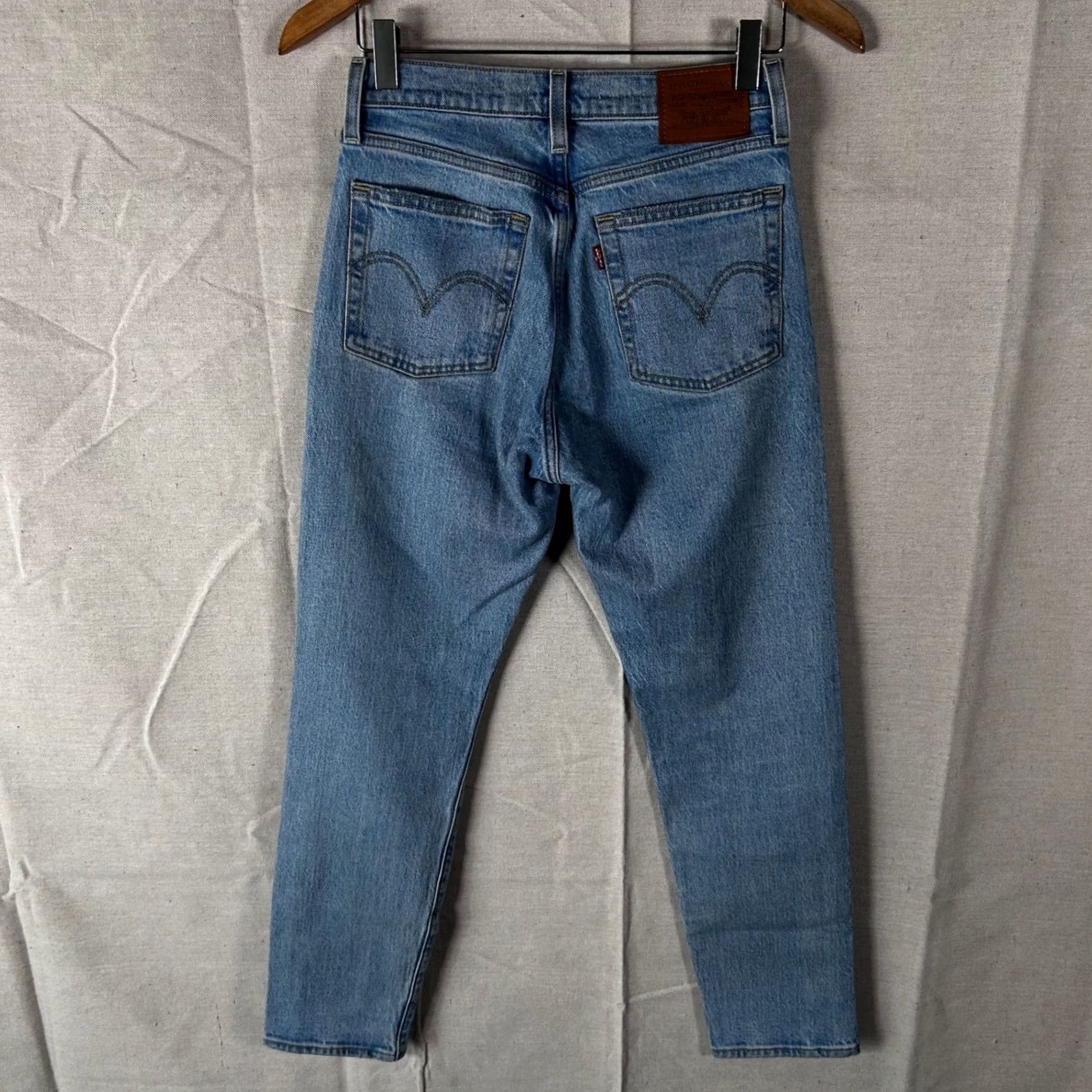 Vintage Levis Premium Wedgie Straight Jeans Womens 25 Medium Wash Blue 22861-0098 Size 42" / US 20 - 4 Thumbnail