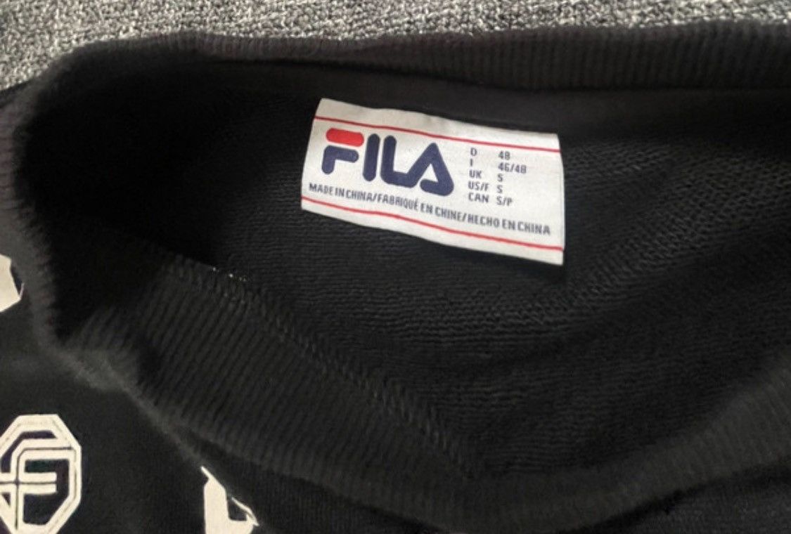 Fila FILa signature logo sweatshirt • New with tags Size US S / EU 44-46 / 1 - 3 Thumbnail