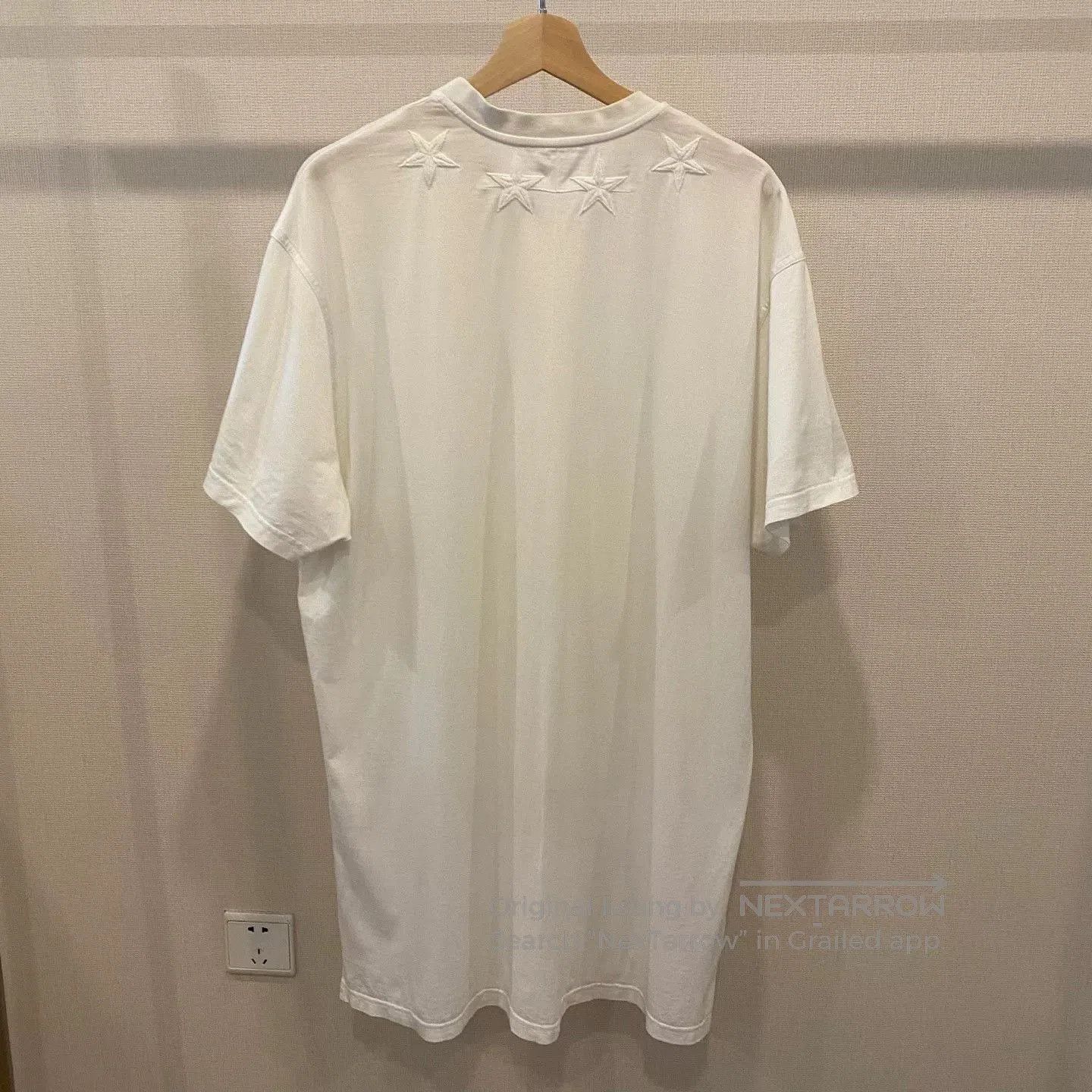 Givenchy Givenchy Embroidered Star Short Sleeve. Size US L / EU 52-54 / 3 - 2 Thumbnail