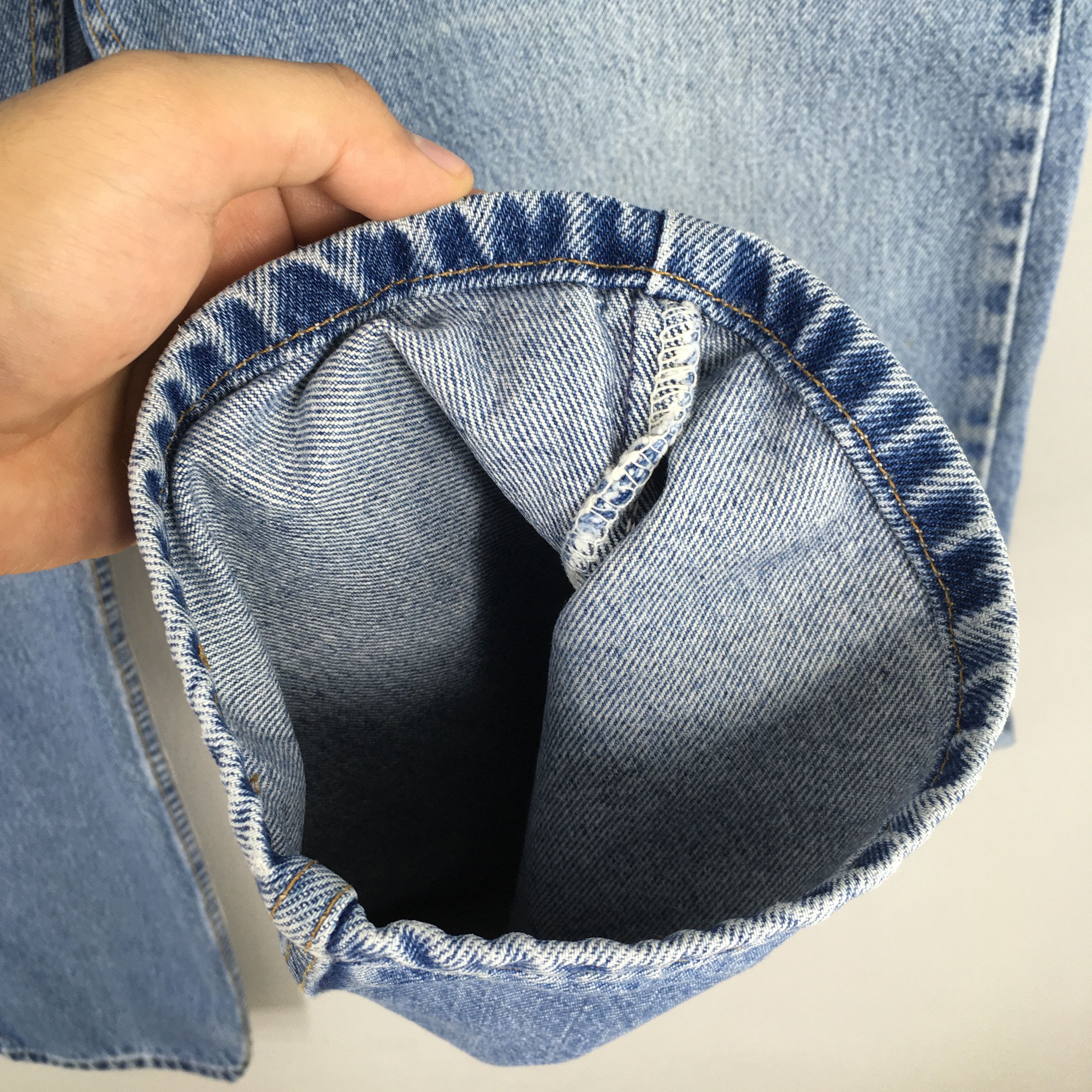 Levi's Size 33x30 Vintage Levi's 505 Light Wash Zipper Jeans S272 Size US 33 - 5 Thumbnail