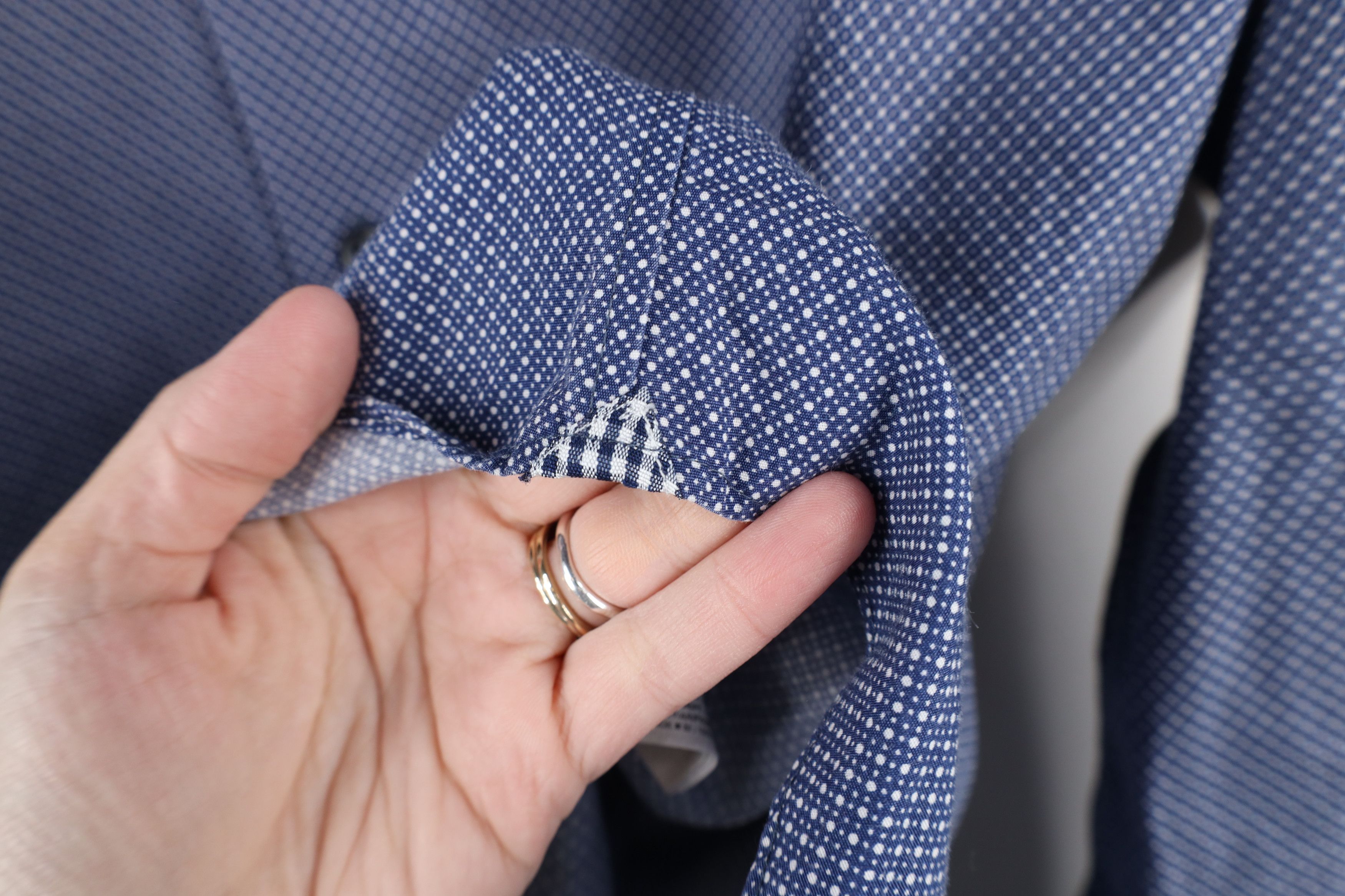 Banana Republic × Vintage Banana Republic Fit Non Iron Polka Dot Button Shirt Blue Size US M / EU 48-50 / 2 - 10 Thumbnail