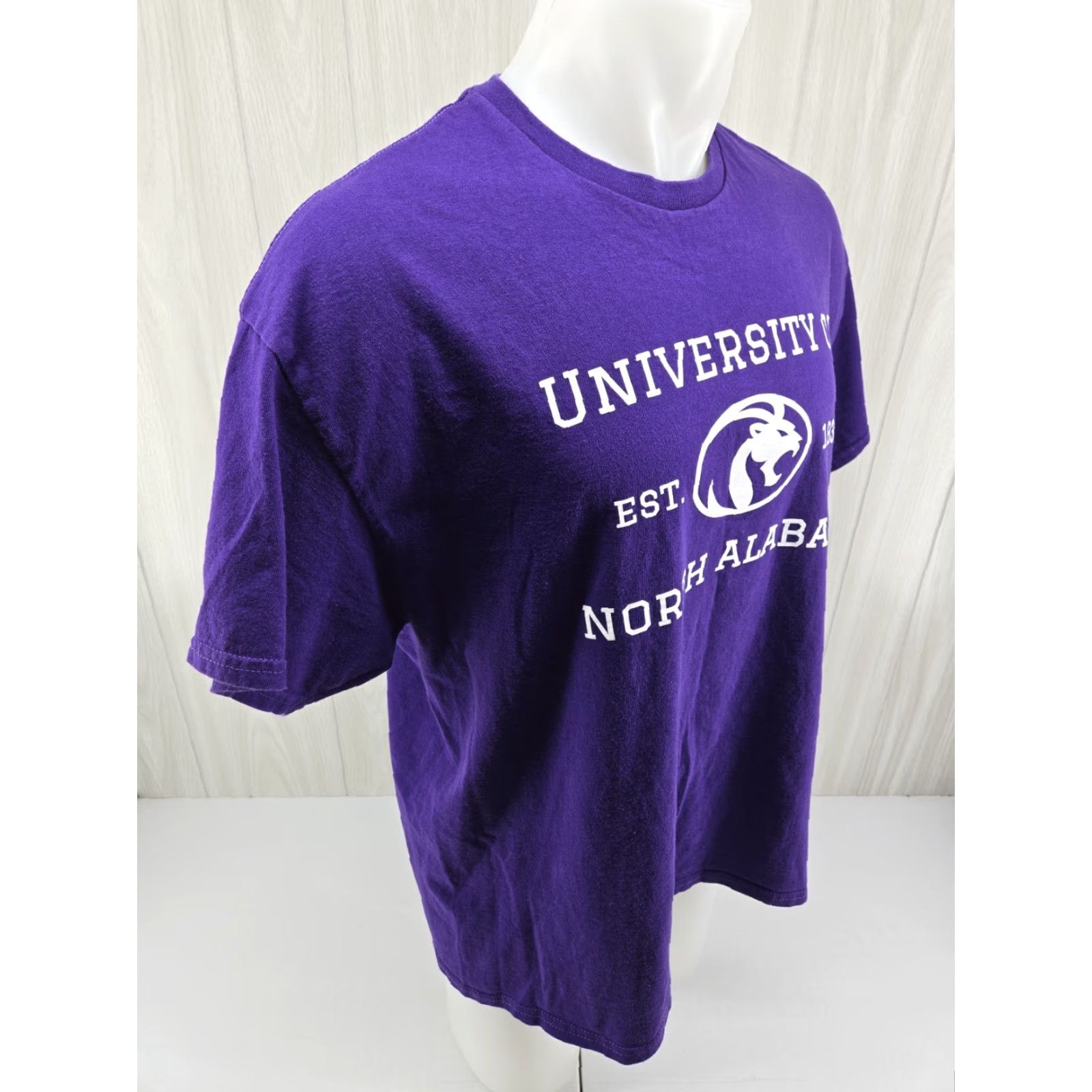 Gildan VINTAGE UNA North Alabama Graphic Print Gildan Mens College T Shirt Purple XL Size US XL / EU 56 / 4 - 7 Thumbnail