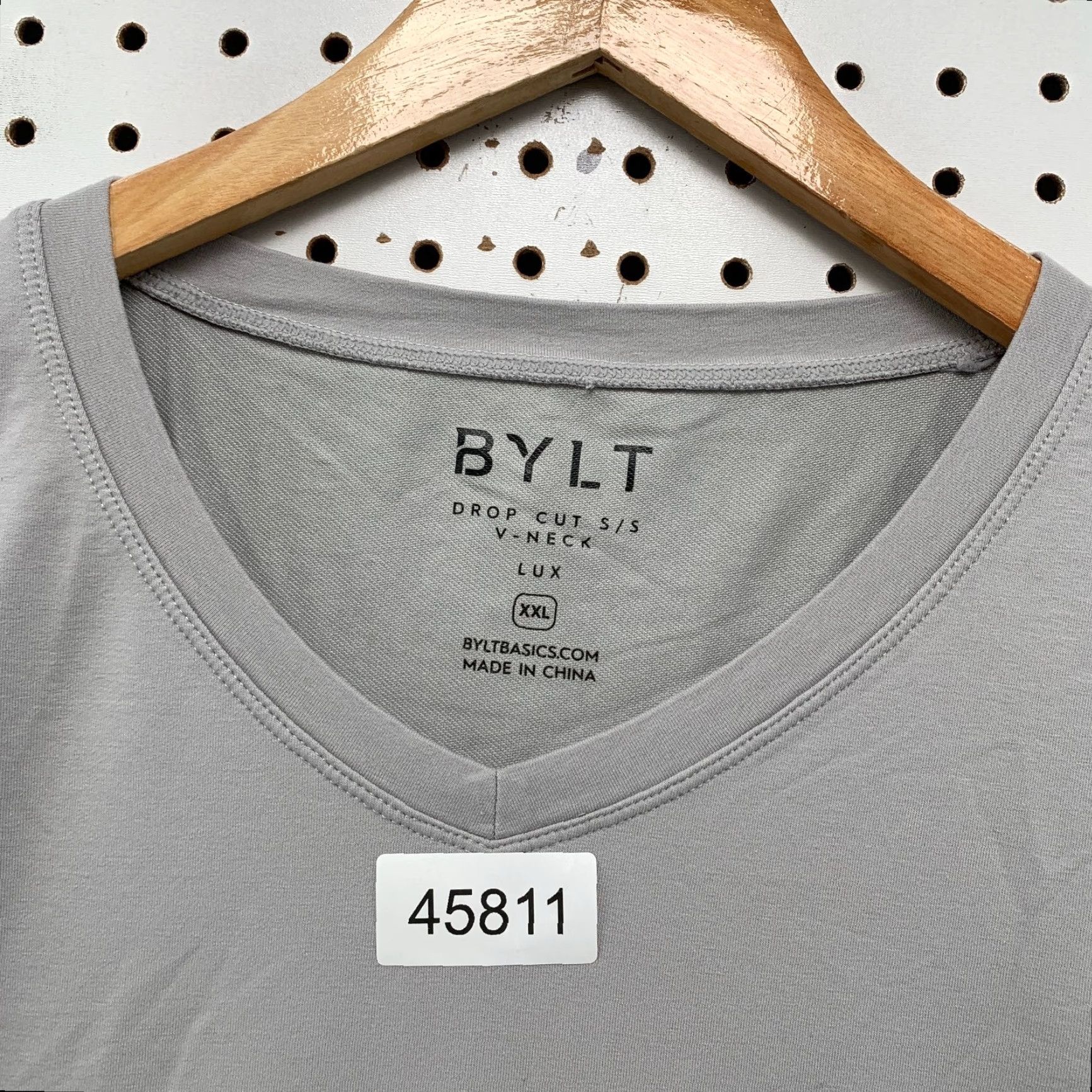 Vintage BYLT Lux T Shirt Mens 2XL Gray Drop Cut Short Sleeve Active V Neck Size US XXL / EU 58 / 5 - 4 Thumbnail