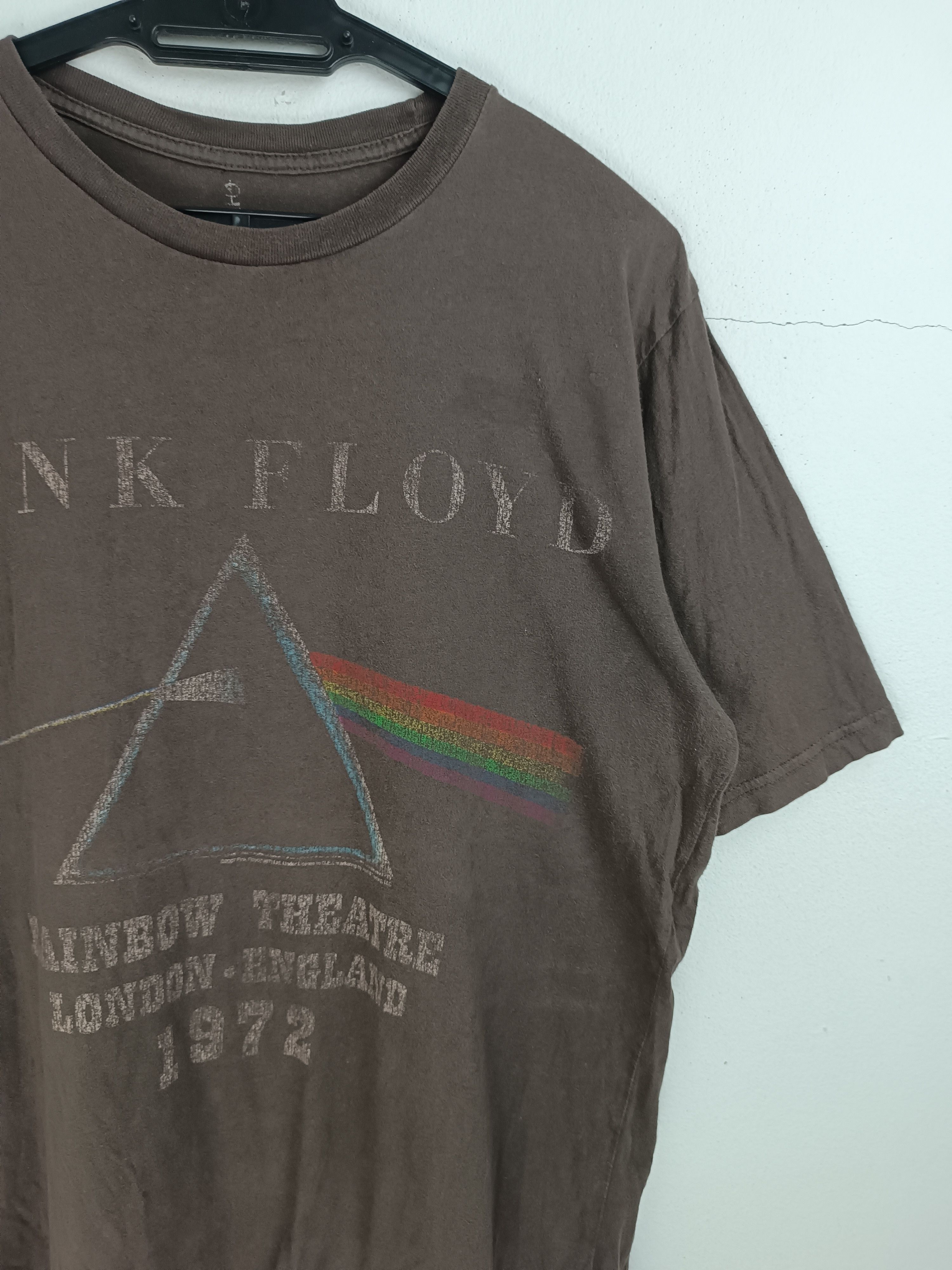 Band Tees FADED VINTAGE PINK FLOYD 1972 RAINBOW THEATER TEE u2 bonjovi Size US L / EU 52-54 / 3 - 6 Thumbnail
