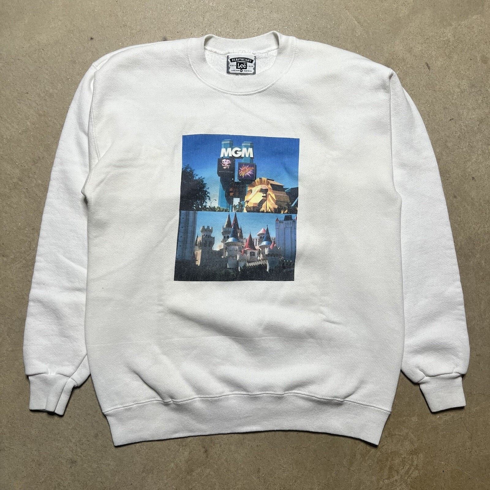 Vintage Vintage 90s MGM Studios Graphic Sweatshirt Medium USA Size US M / EU 48-50 / 2 - 2 Thumbnail