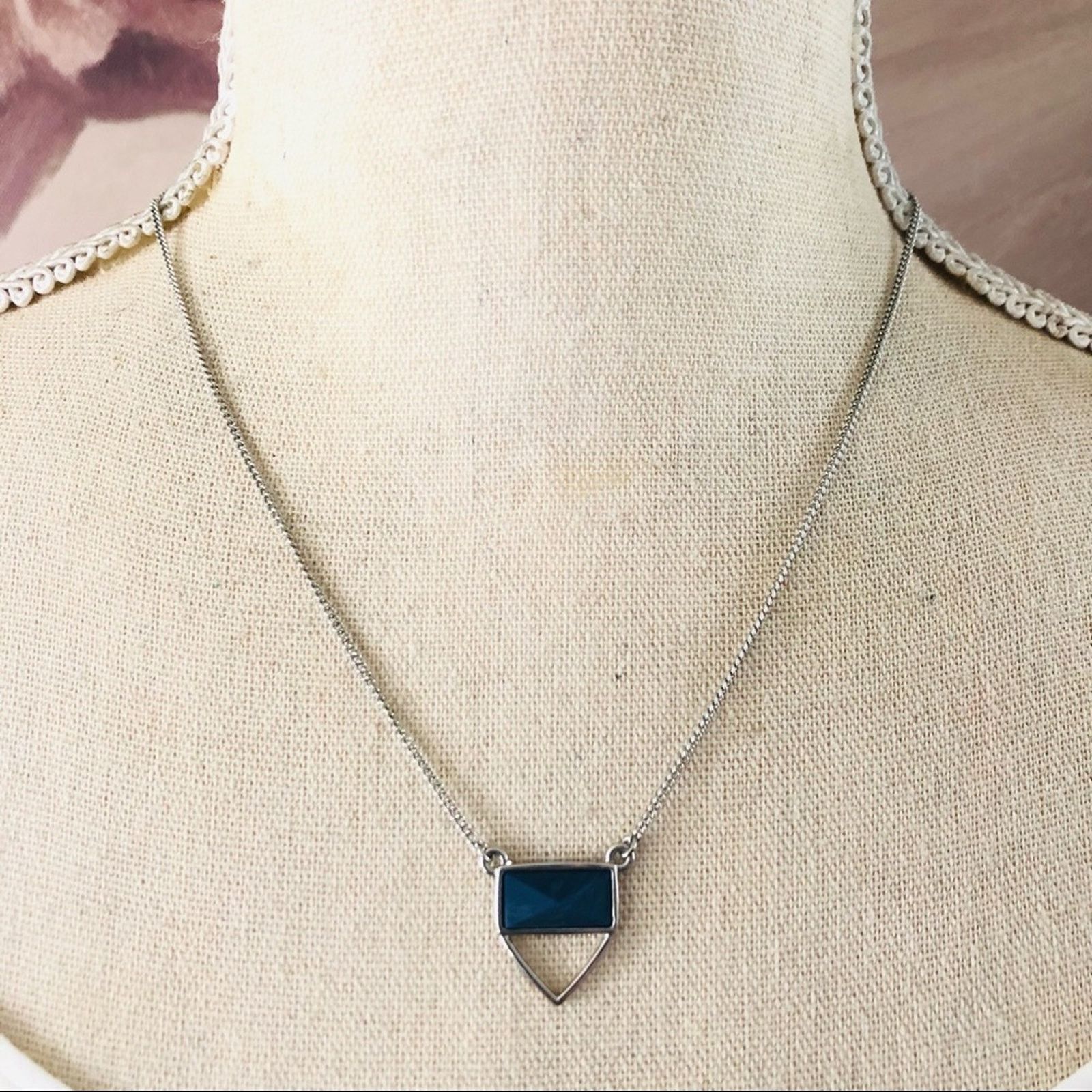 Jewelry Faceted blue resin stone pendant on chain necklace Size ONE SIZE - 1 Thumbnail