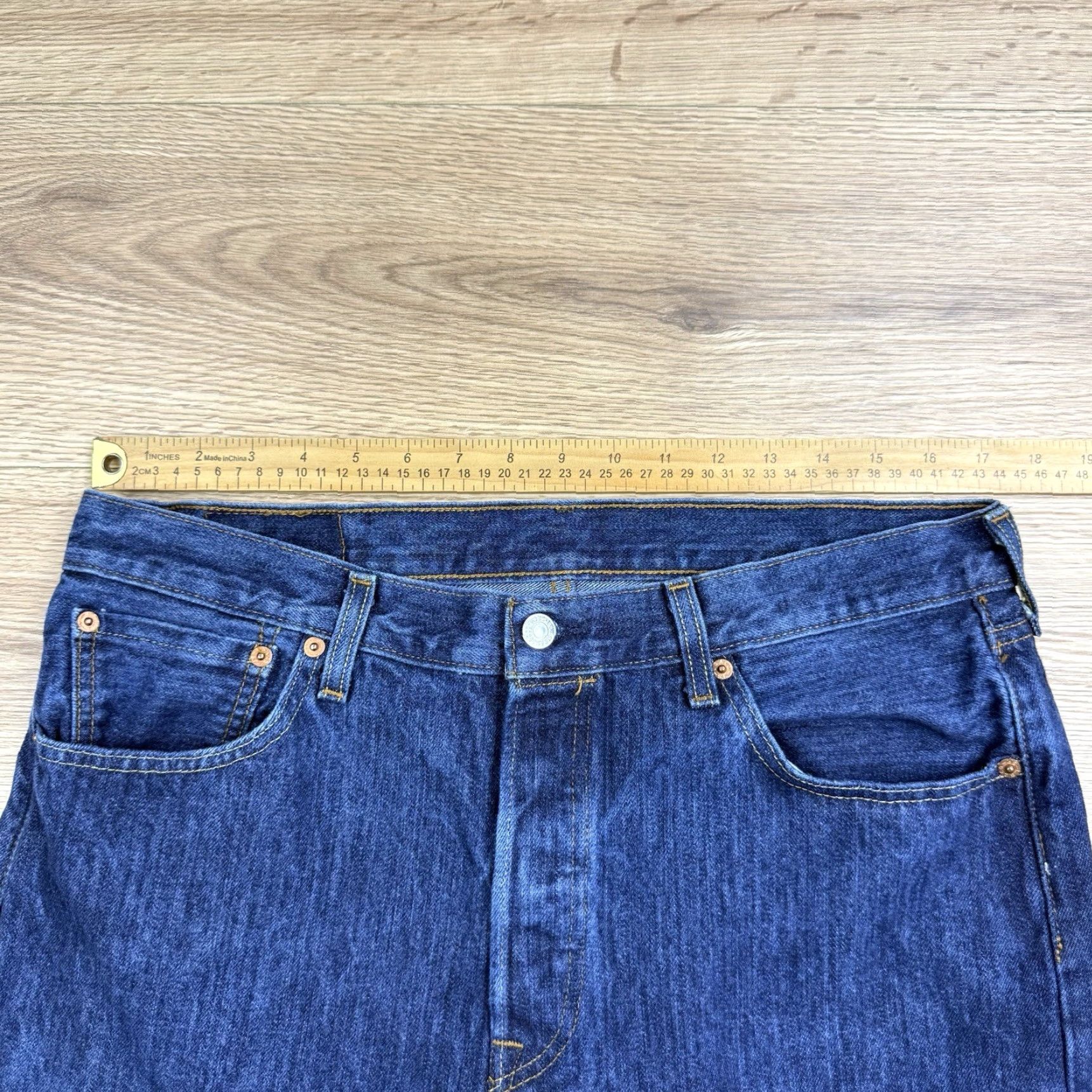Levi's Levi’s 501 Original Fit Jeans Men 34x30 Dark Blue Button Fly Straight Leg Denim Blue Jeans Men’s Regular Cotton 34 30 Size US 34 / EU 50 - 4 Thumbnail