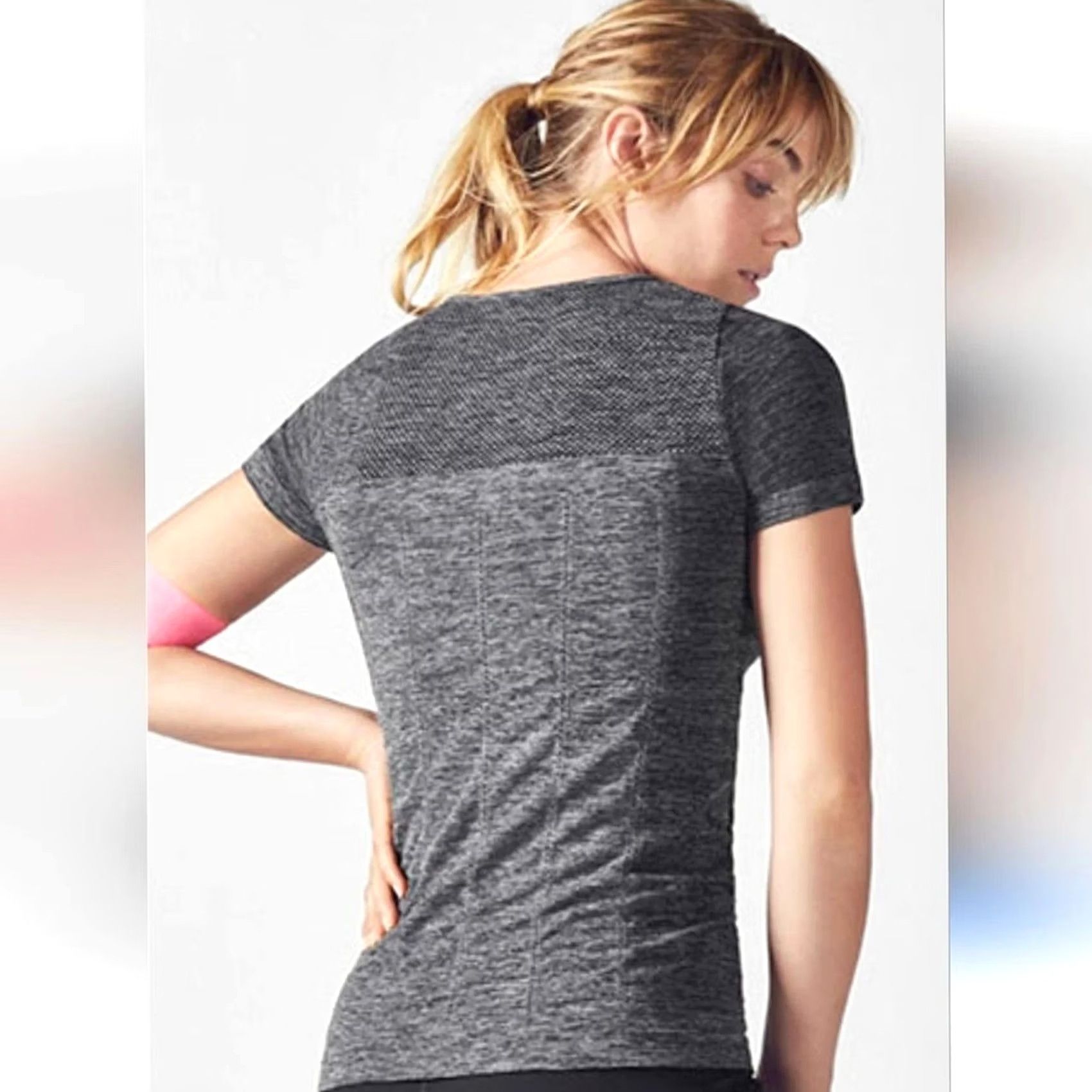 Fabletics VINTAGE Fabletics Delta Seamless Short-Sleeve Tee Top Dark Grey/Vanilla Large Womens Size L / US 10 / IT 46 - 2 Thumbnail