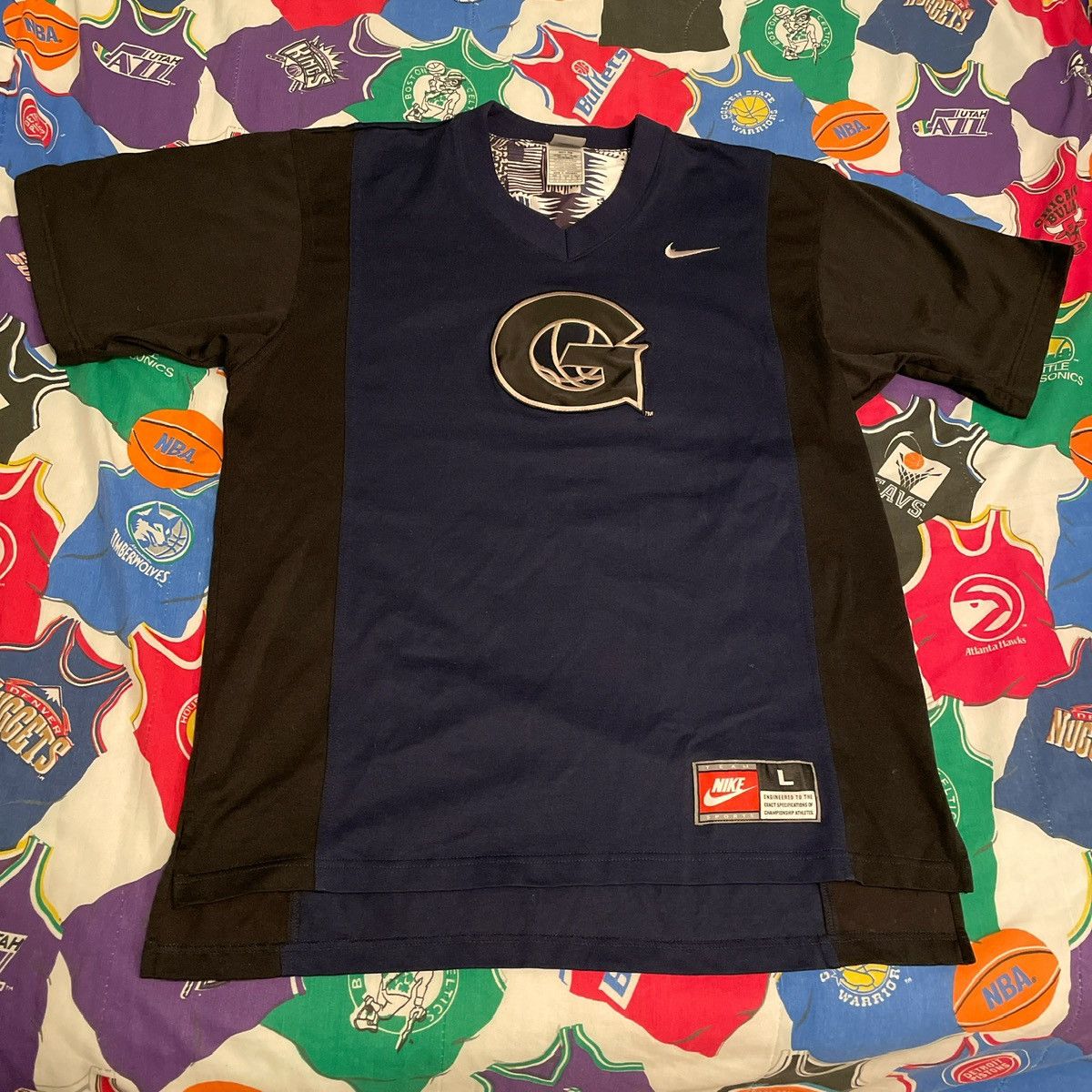 NCAA × Nike × Vintage Vintage Nike NCAA Georgetown Hoyas Warm Up Basketball Tee Size US L / EU 52-54 / 3 - 1 Thumbnail